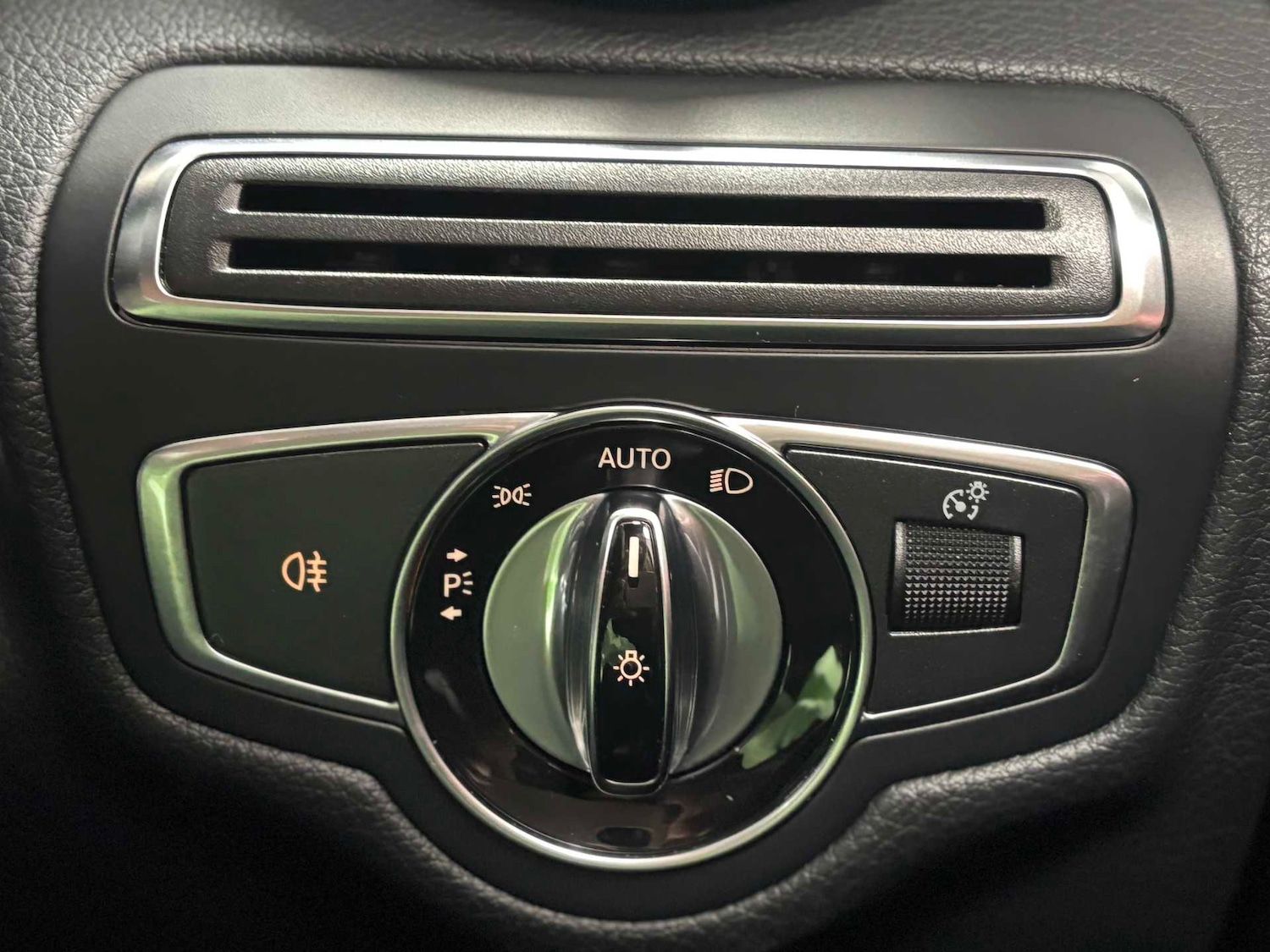 Used Mercedes-Benz GLC 2016 for sale - 77913897: Photo 23