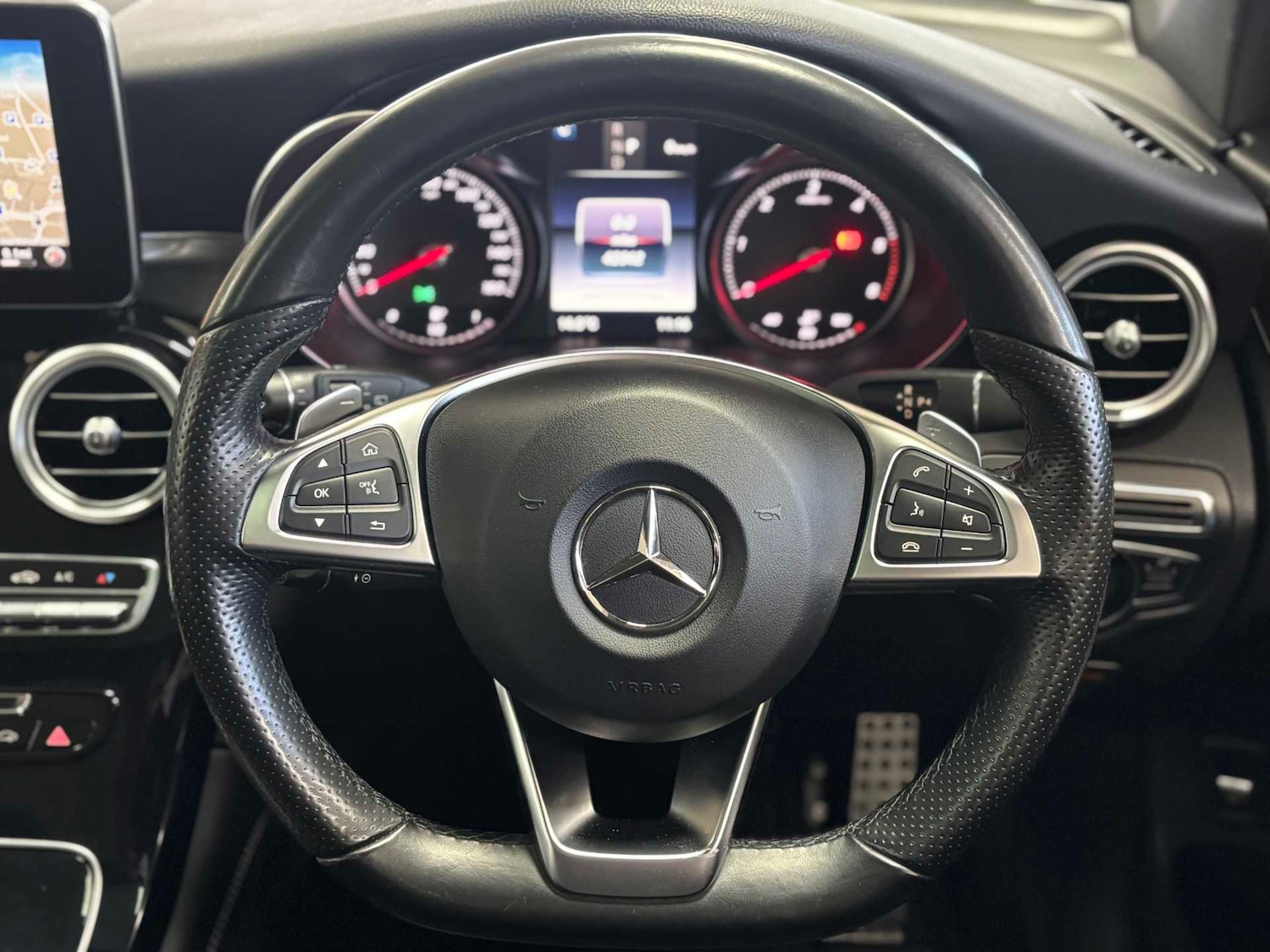 Used Mercedes-Benz GLC 2016 for sale - 77913897: Photo 32