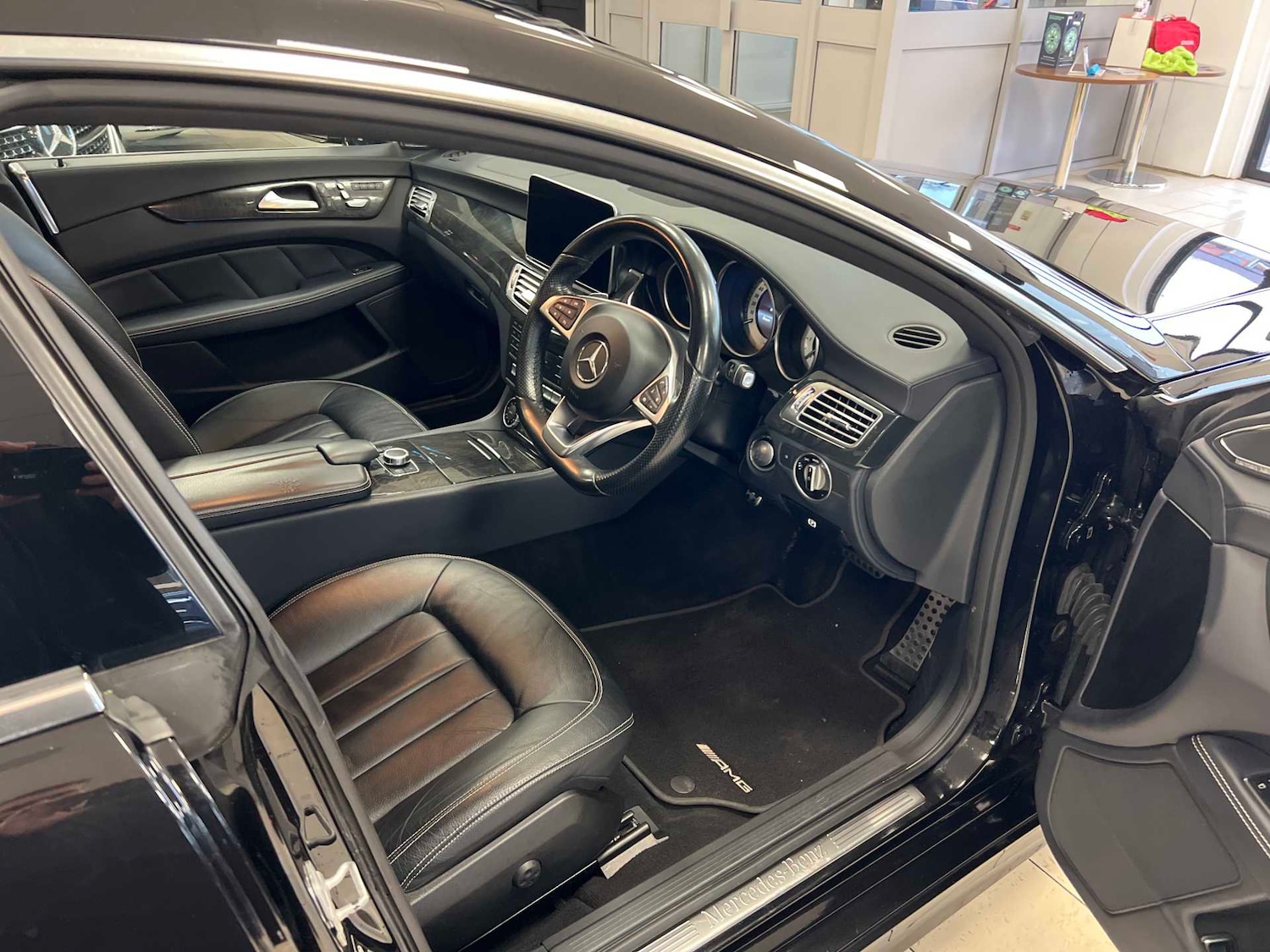 Used Mercedes-Benz CLS 2017 for sale - 76978915: Photo 11