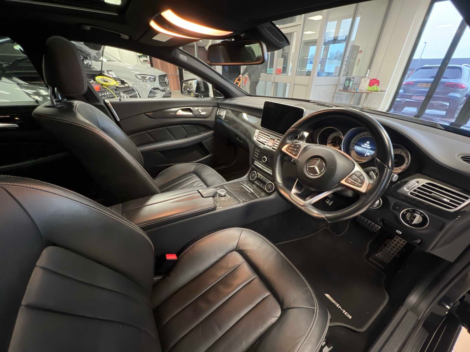 Used Mercedes-Benz CLS 2017 for sale - 76978915: Photo 32