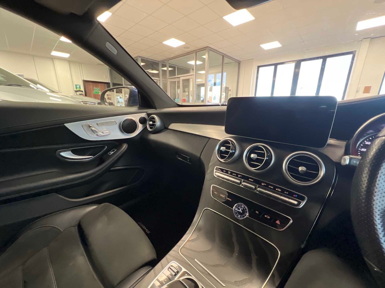 Used Mercedes-Benz C Class 2019 for sale - 77167587: Photo 25