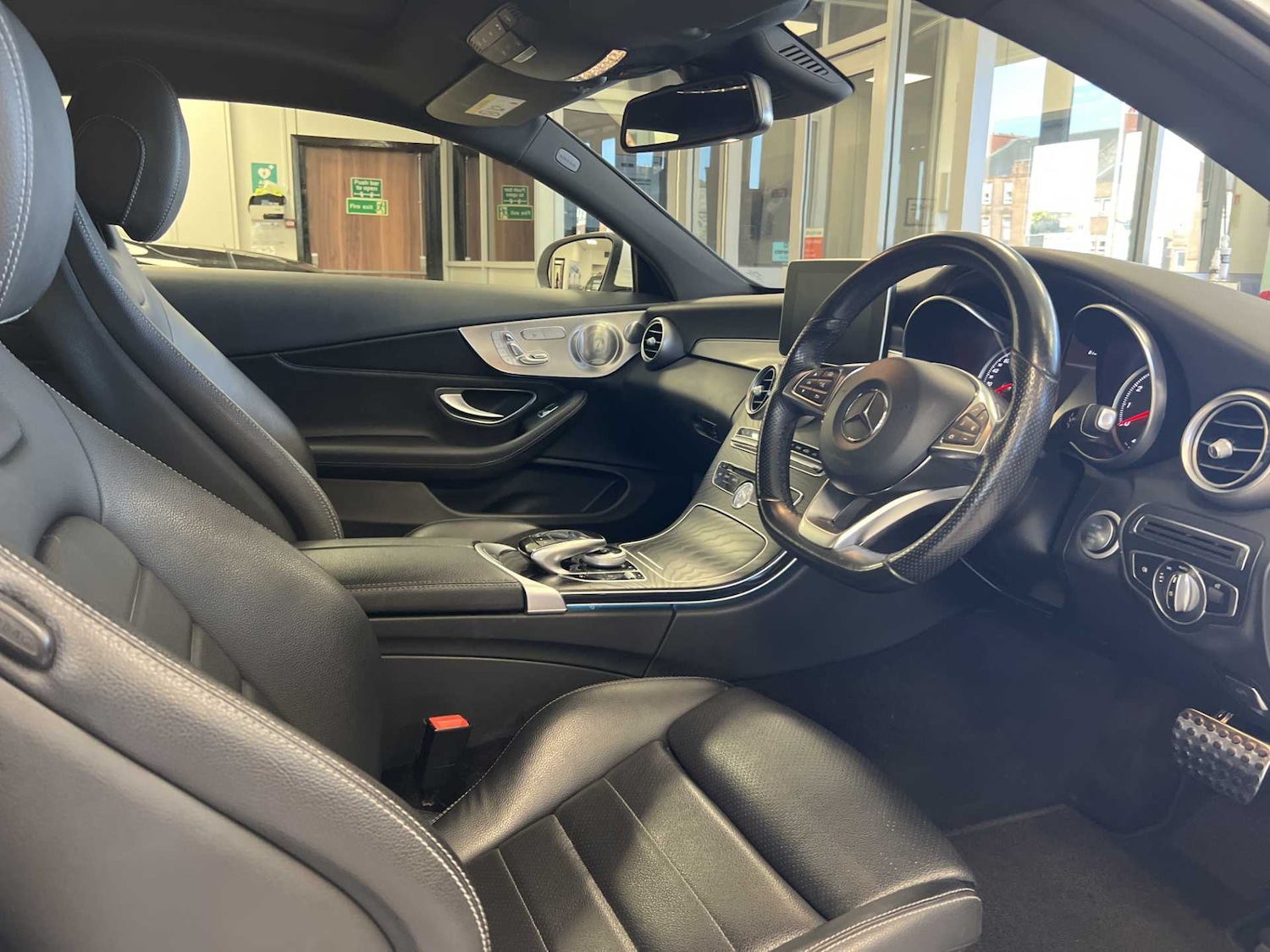 Used Mercedes-Benz C-Class 2018 for sale - 76034776: Photo 11