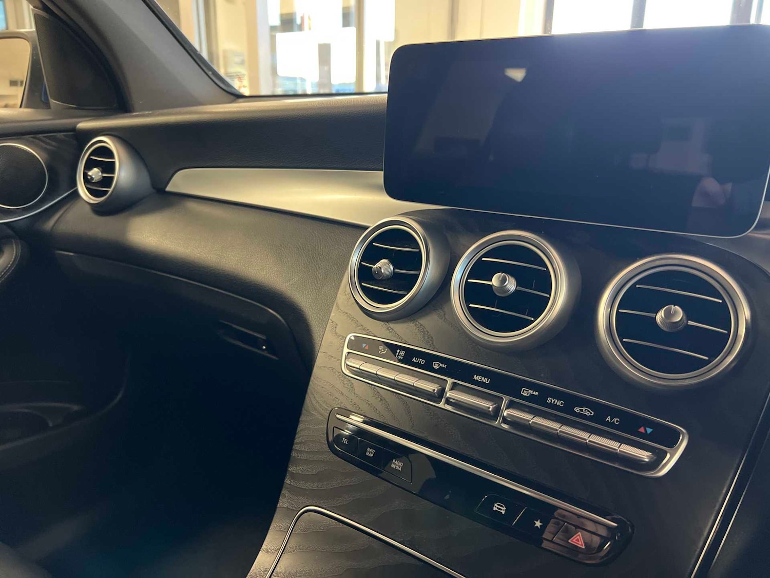 Used Mercedes-Benz GLC 2019 for sale - 76718229: Photo 22