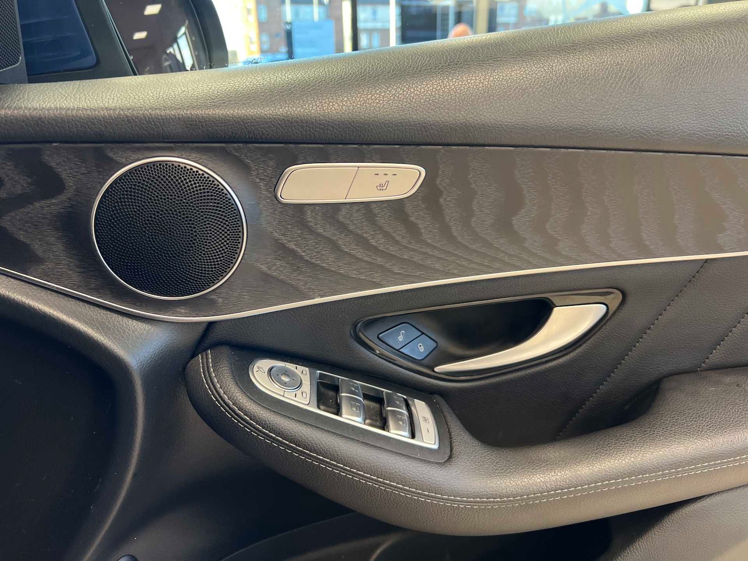 Used Mercedes-Benz GLC 2019 for sale - 76718229: Photo 34