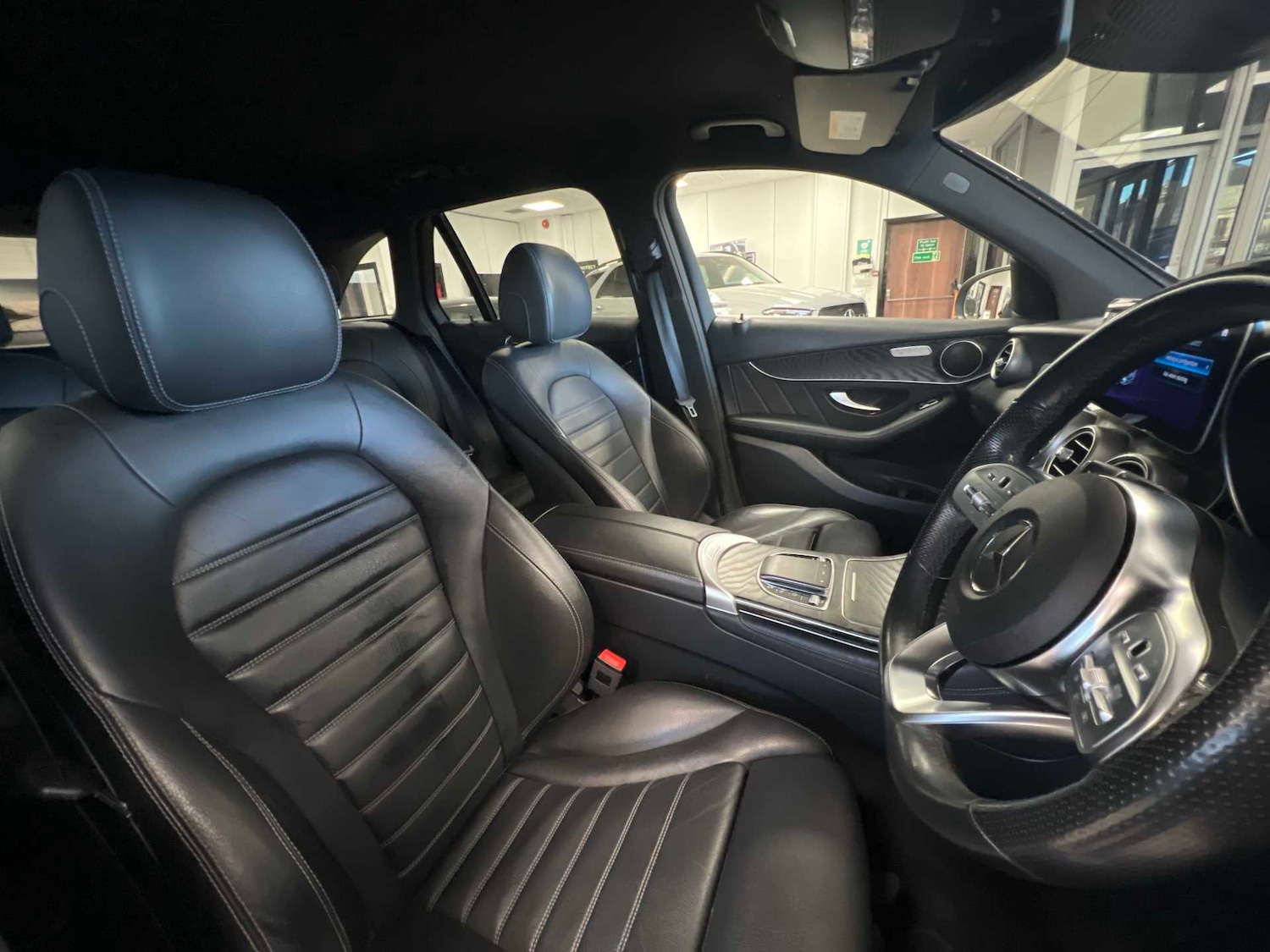 Used Mercedes-Benz GLC 2019 for sale - 76718229: Photo 35