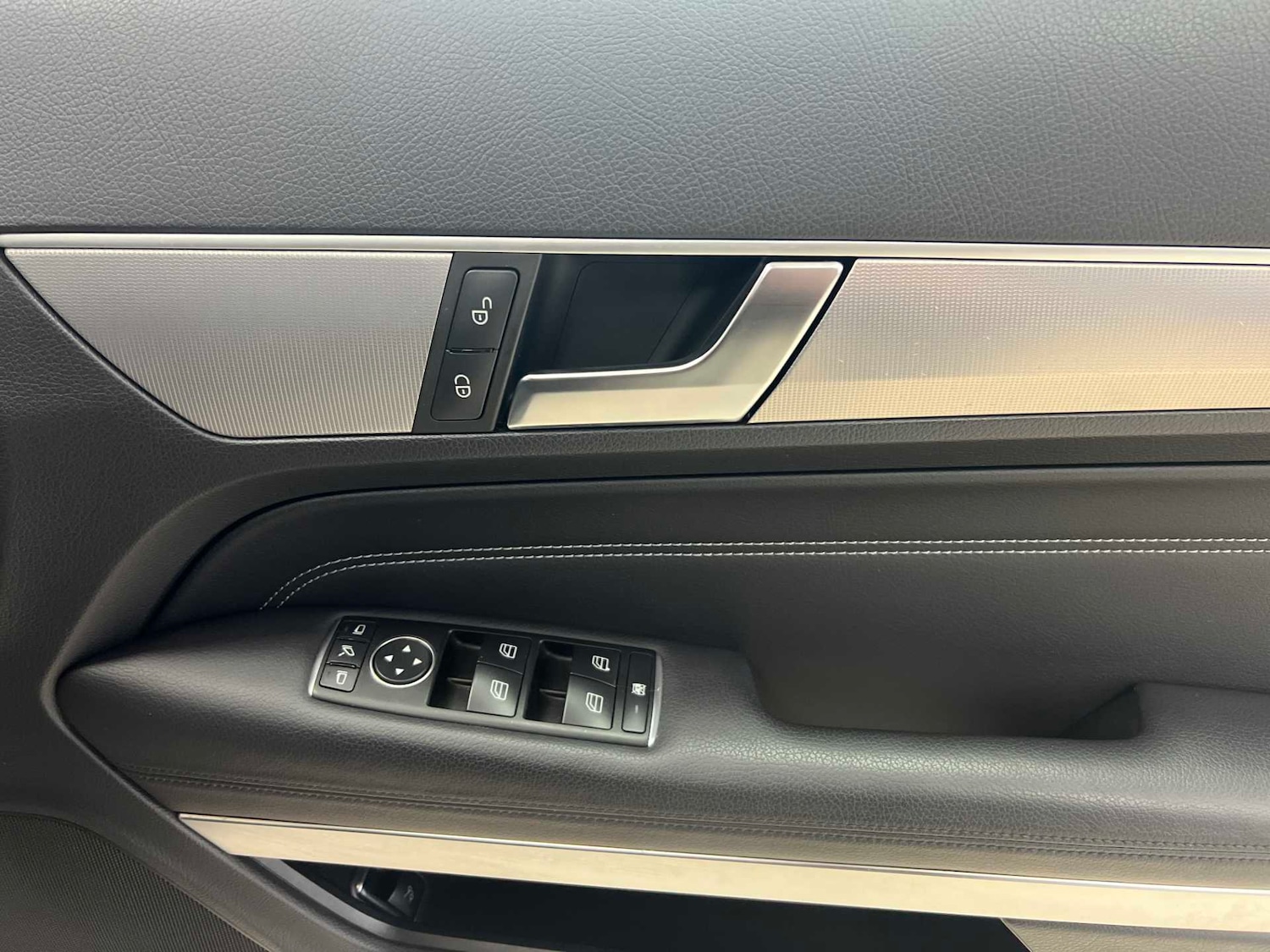 Used Mercedes-Benz E Class 2014 for sale - 77772159: Photo 14