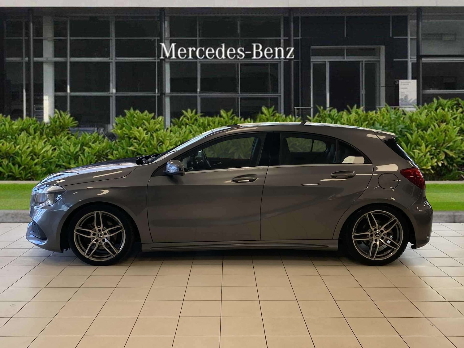 Used Mercedes-Benz A-Class 2017 for sale - 76141484: Photo 3