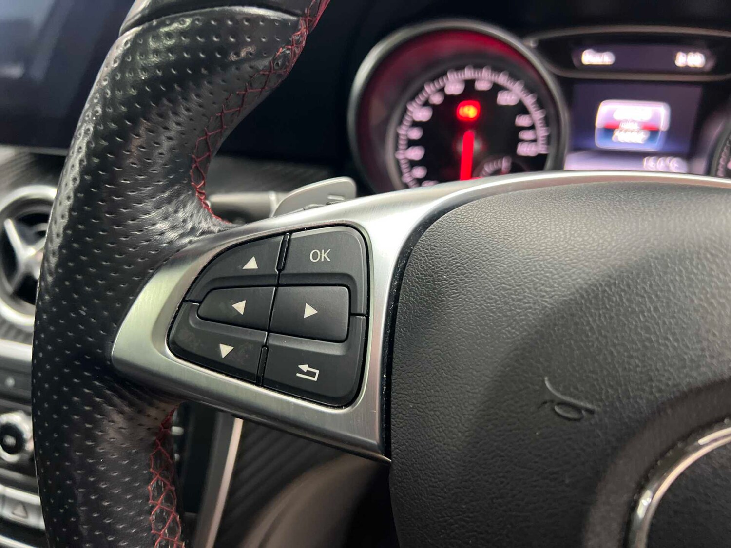 Used Mercedes-Benz A-Class 2018 for sale - 77943007: Photo 16