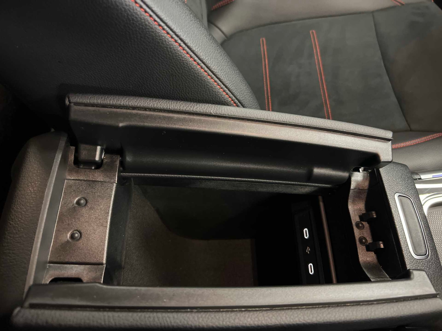 Used Mercedes-Benz GLB 2024 for sale - 76501967: Photo 35