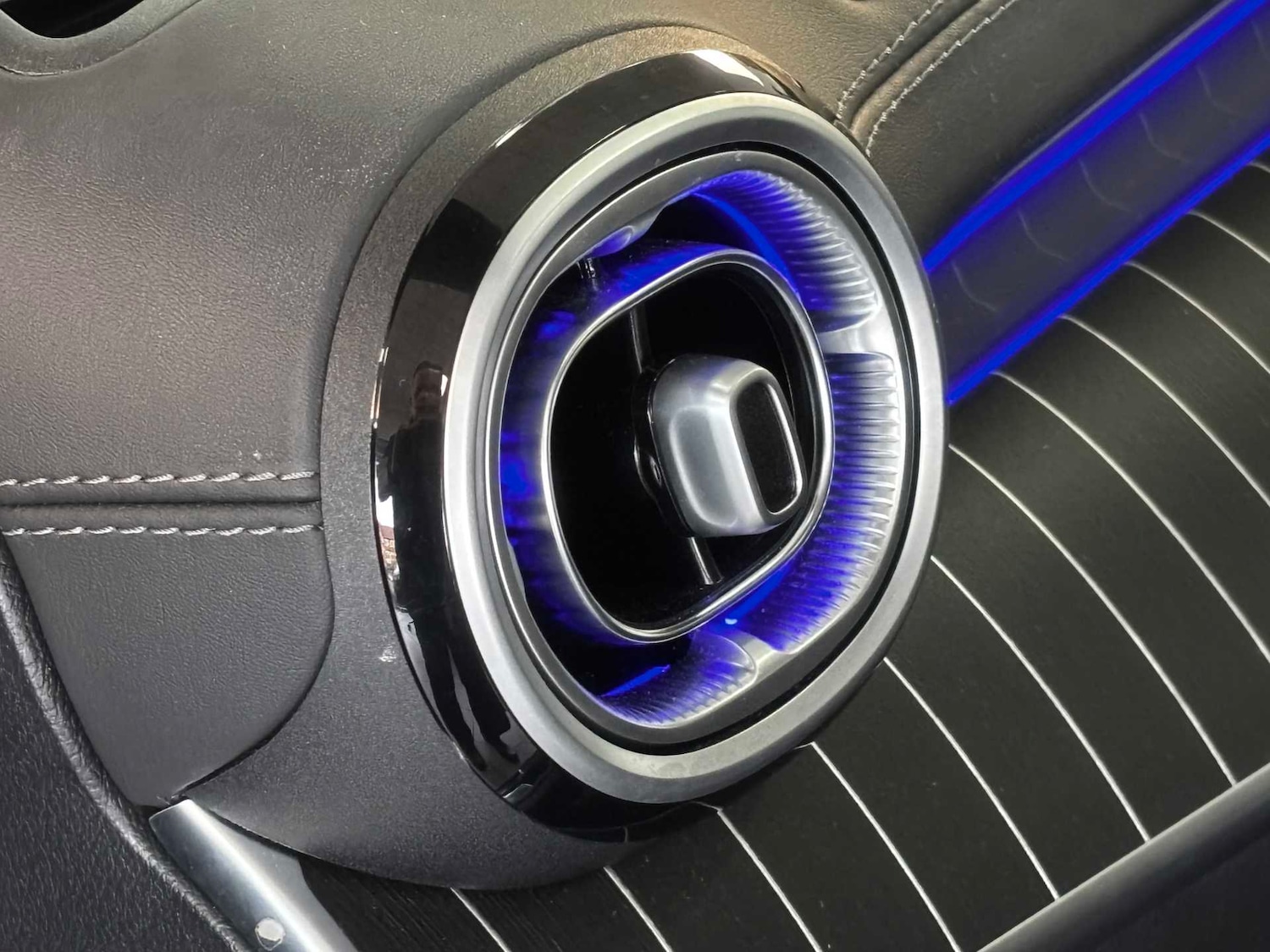 Used Mercedes-Benz C Class 2025 for sale - 77811090: Photo 29