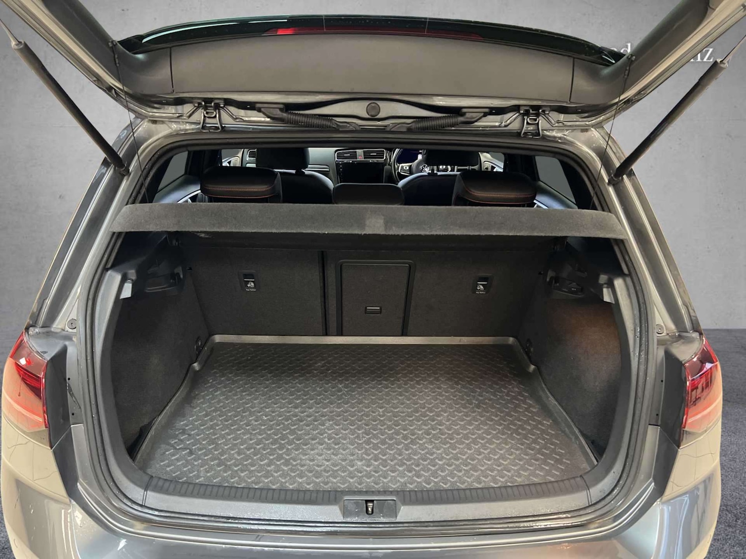 Used Volkswagen Golf 2018 for sale - 77979570: Photo 12