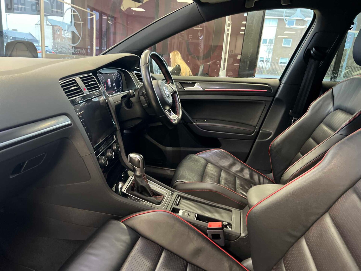 Used Volkswagen Golf 2018 for sale - 77979570: Photo 21