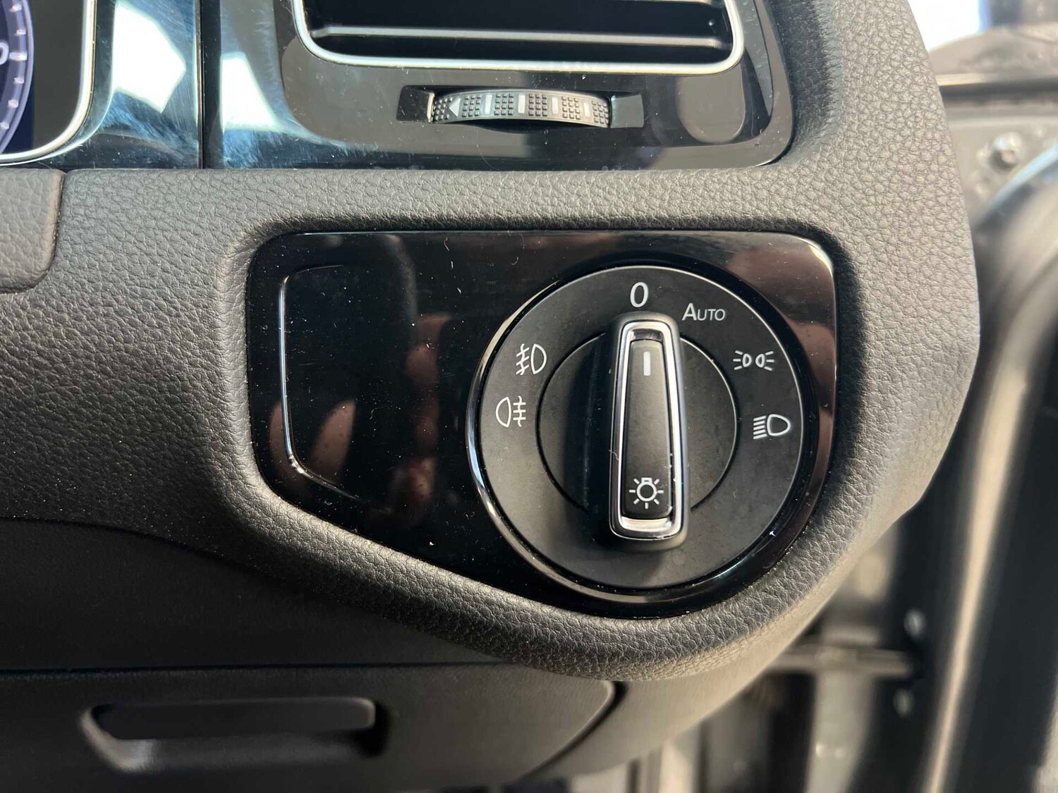 Used Volkswagen Golf 2018 for sale - 77979570: Photo 30