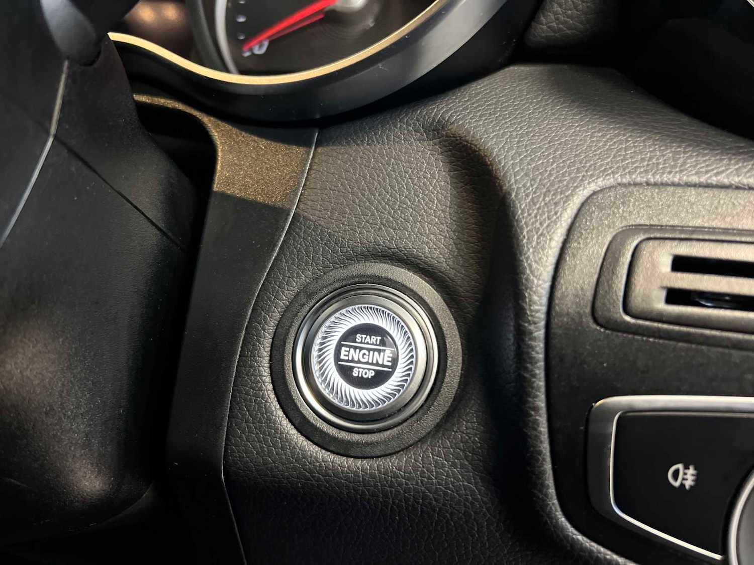 Used Mercedes-Benz GLC 2022 for sale - 77458685: Photo 30