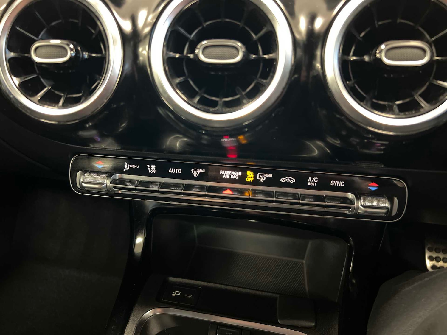 Used Mercedes-Benz A-Class 2020 for sale - 77068590: Photo 28