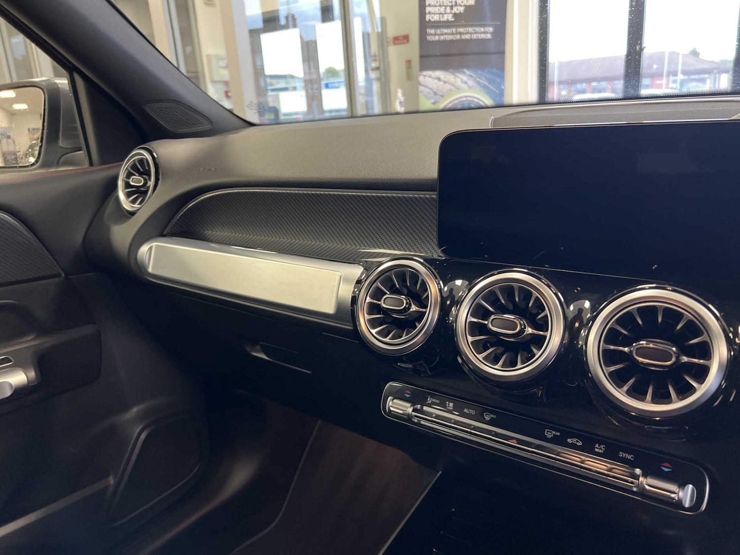 Used Mercedes-Benz GLB 2023 for sale - 76125722: Photo 17