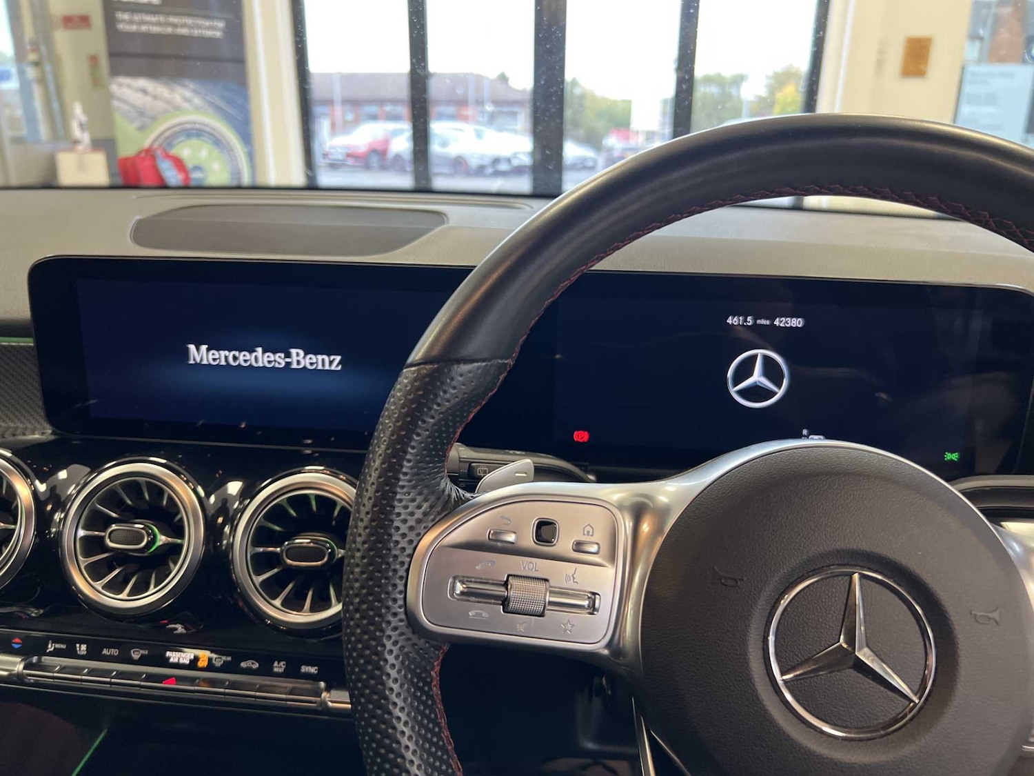 Used Mercedes-Benz GLB 2023 for sale - 76125722: Photo 18