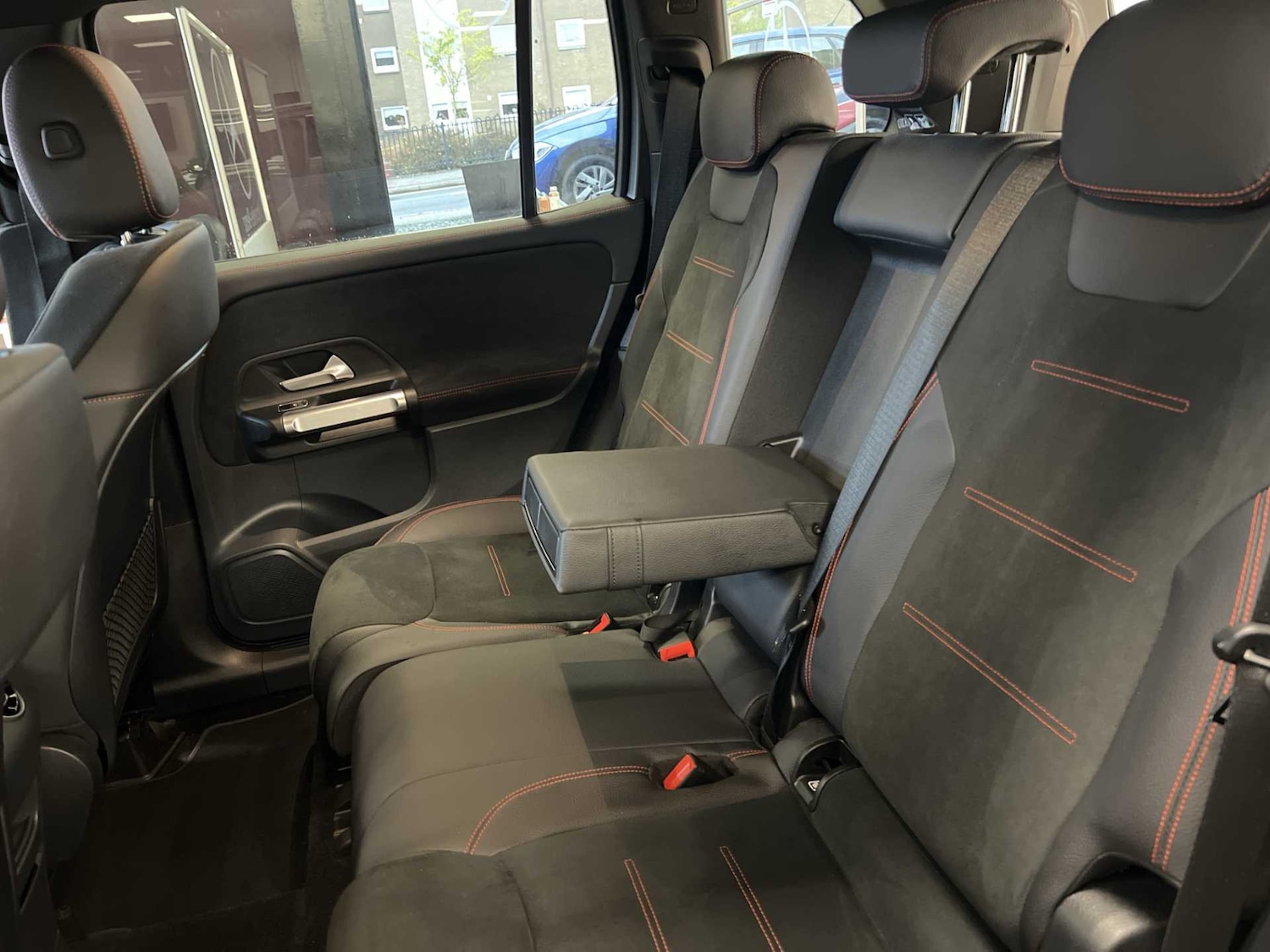 Used Mercedes-Benz GLB 2023 for sale - 76125722: Photo 35