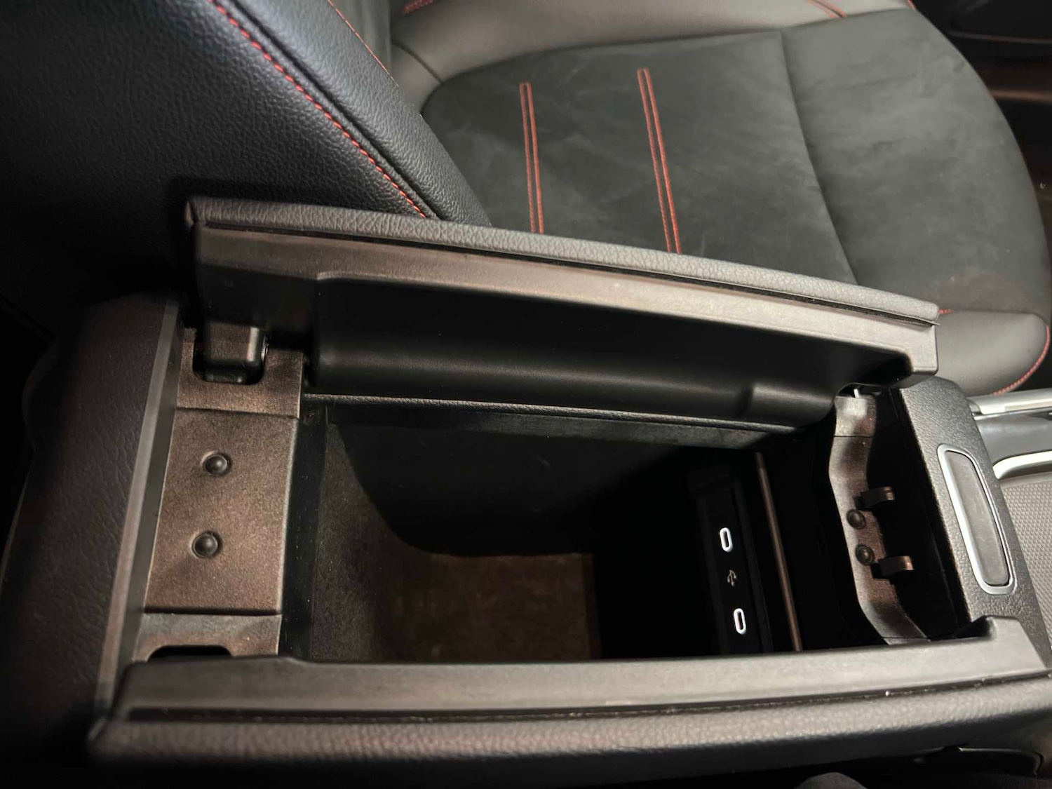 Used Mercedes-Benz GLB 2024 for sale - 76501814: Photo 33