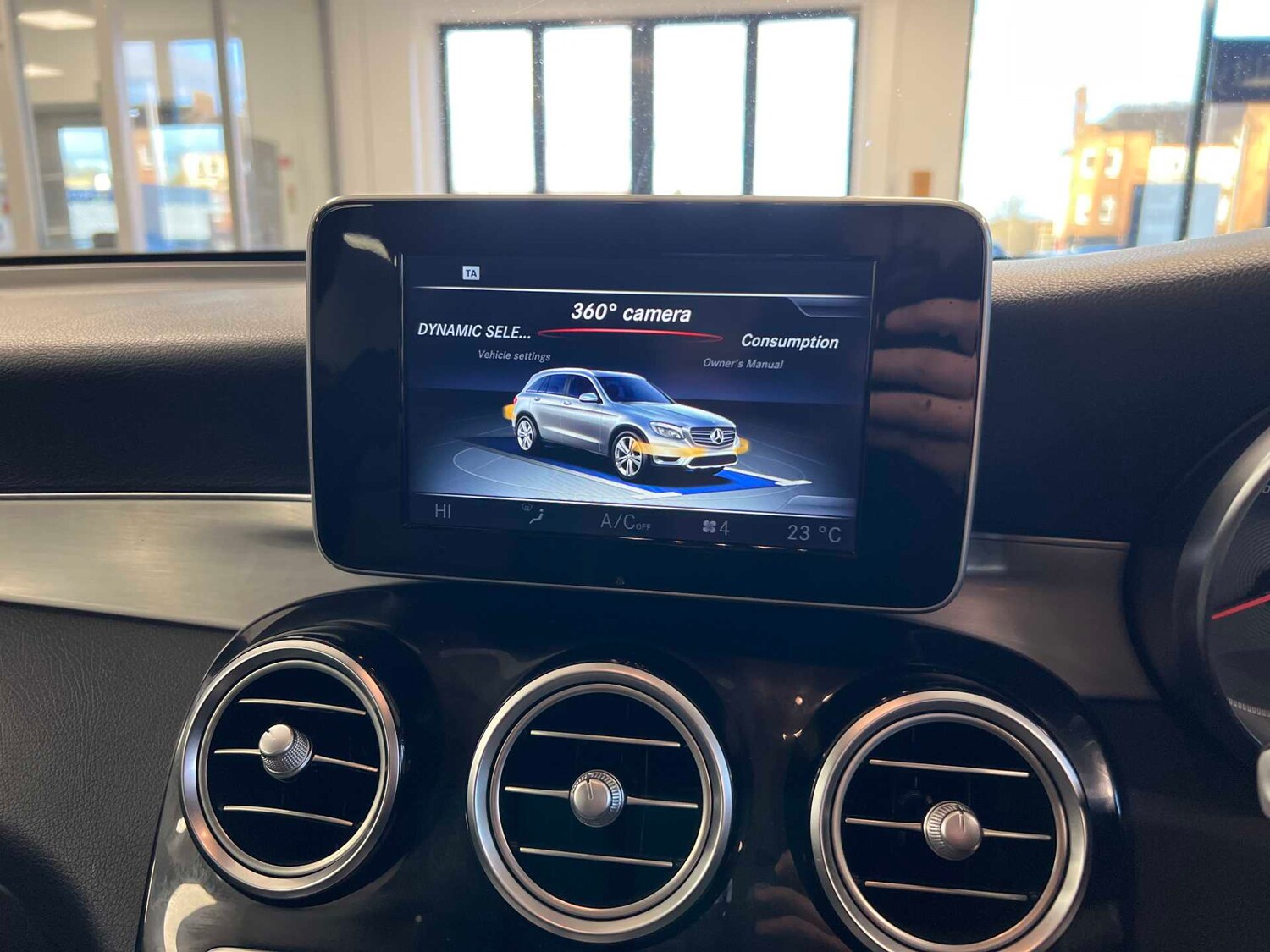 Used Mercedes-Benz GLC 2016 for sale - 77601335: Photo 30