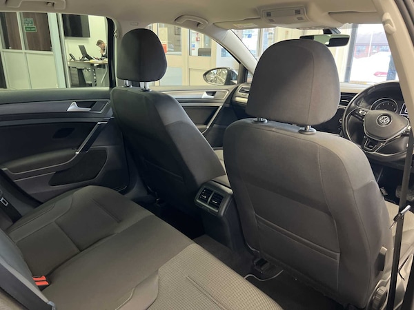 Used Volkswagen Golf 2019 for sale - 76218452: Photo 32