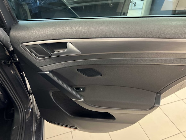 Used Volkswagen Golf 2019 for sale - 76218452: Photo 34