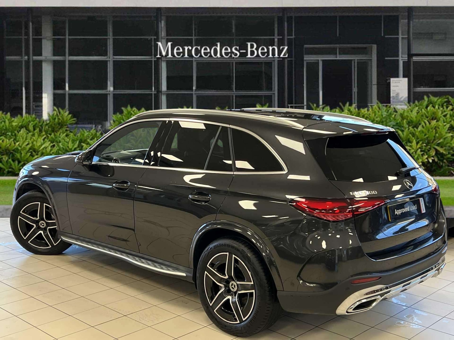 Used Mercedes-Benz GLC 2024 for sale - 76967729: Photo 2
