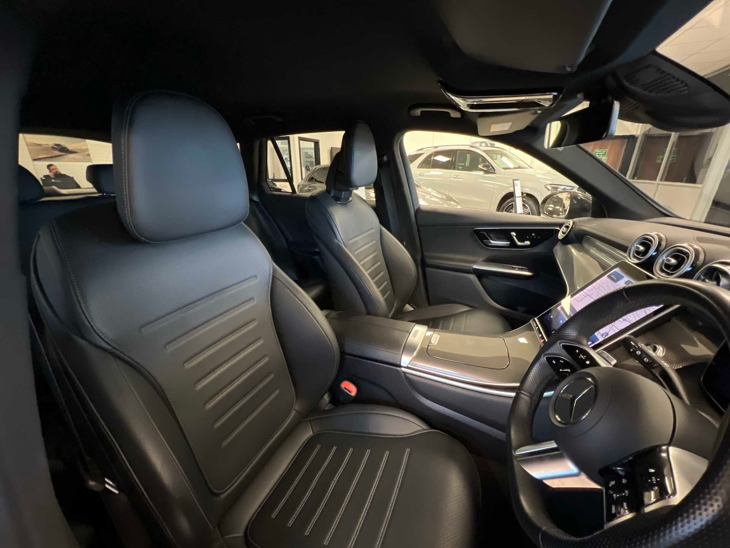 Used Mercedes-Benz GLC 2024 for sale - 76967729: Photo 33