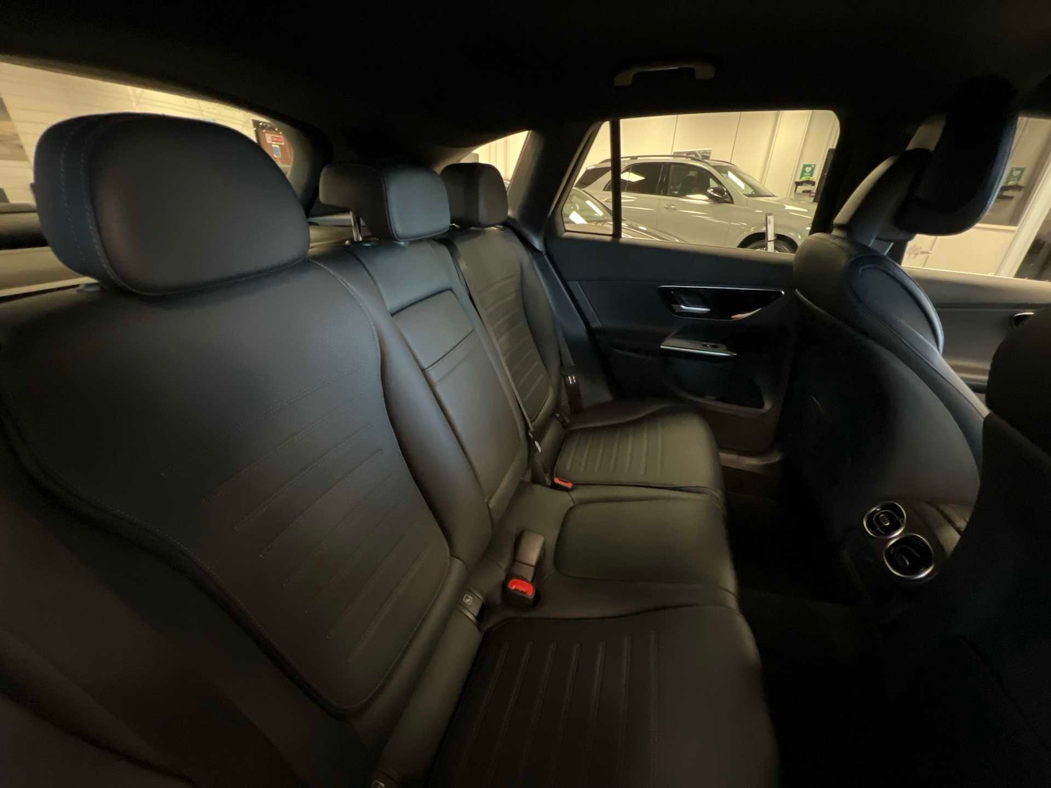 Used Mercedes-Benz GLC 2024 for sale - 76967729: Photo 35