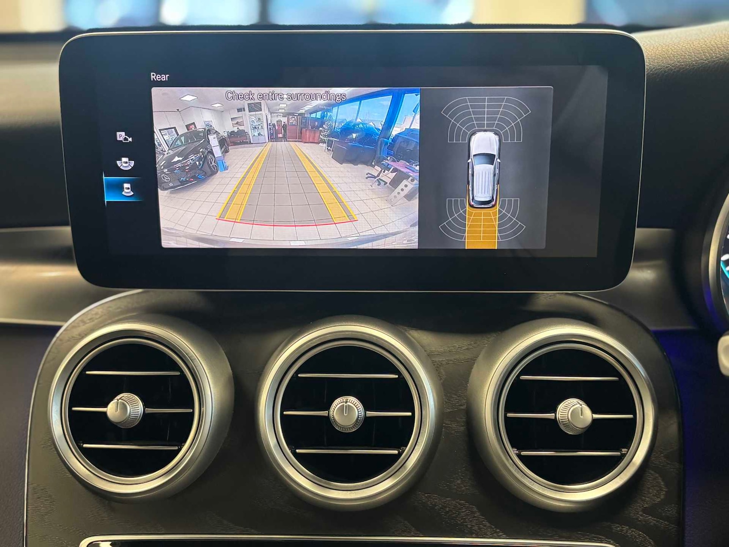 Used Mercedes-Benz GLC 2020 for sale - 76928982: Photo 15