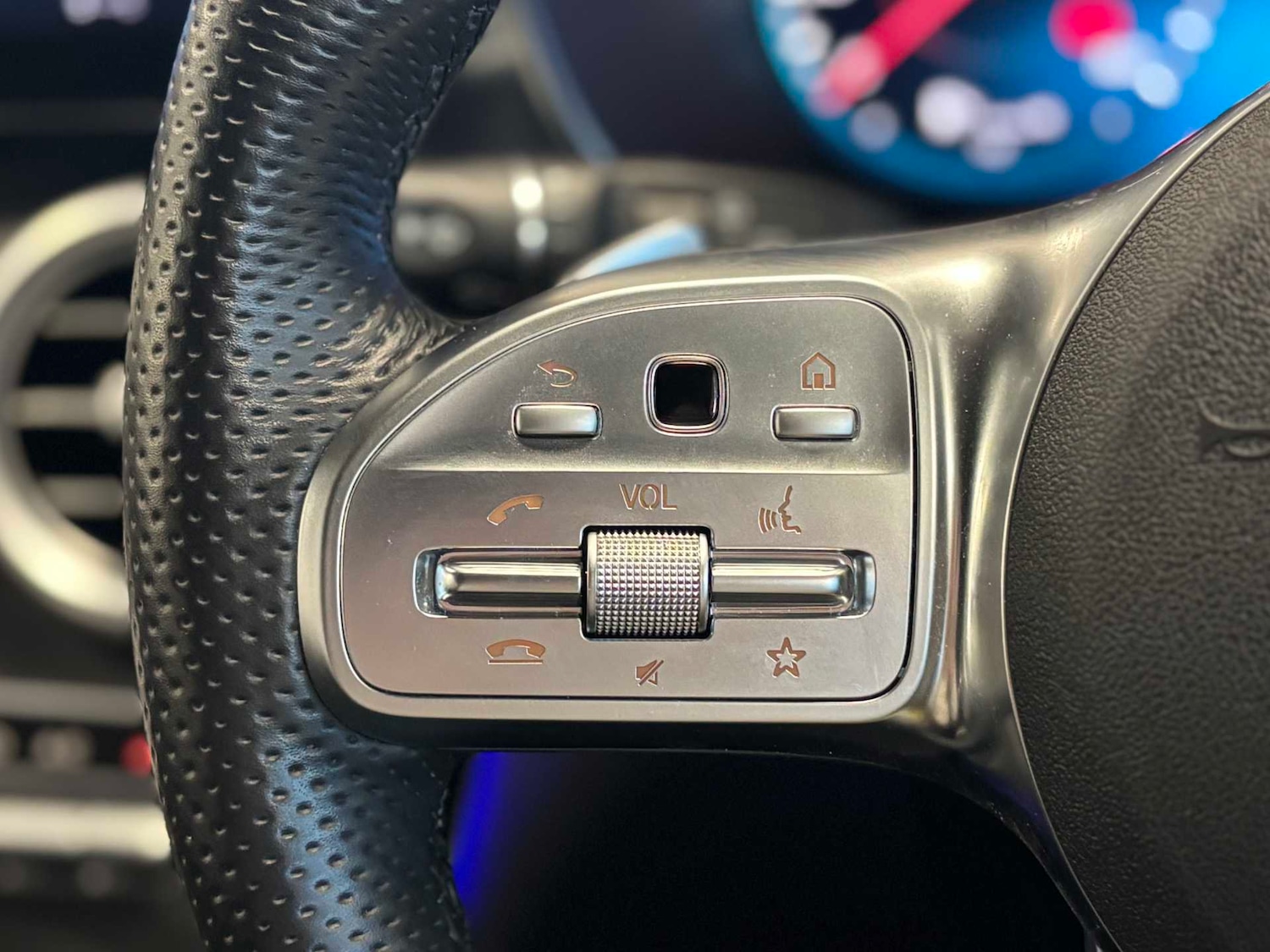 Used Mercedes-Benz GLC 2020 for sale - 76928982: Photo 19