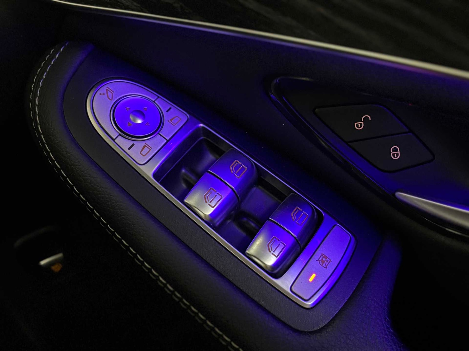 Used Mercedes-Benz GLC 2020 for sale - 76928982: Photo 23