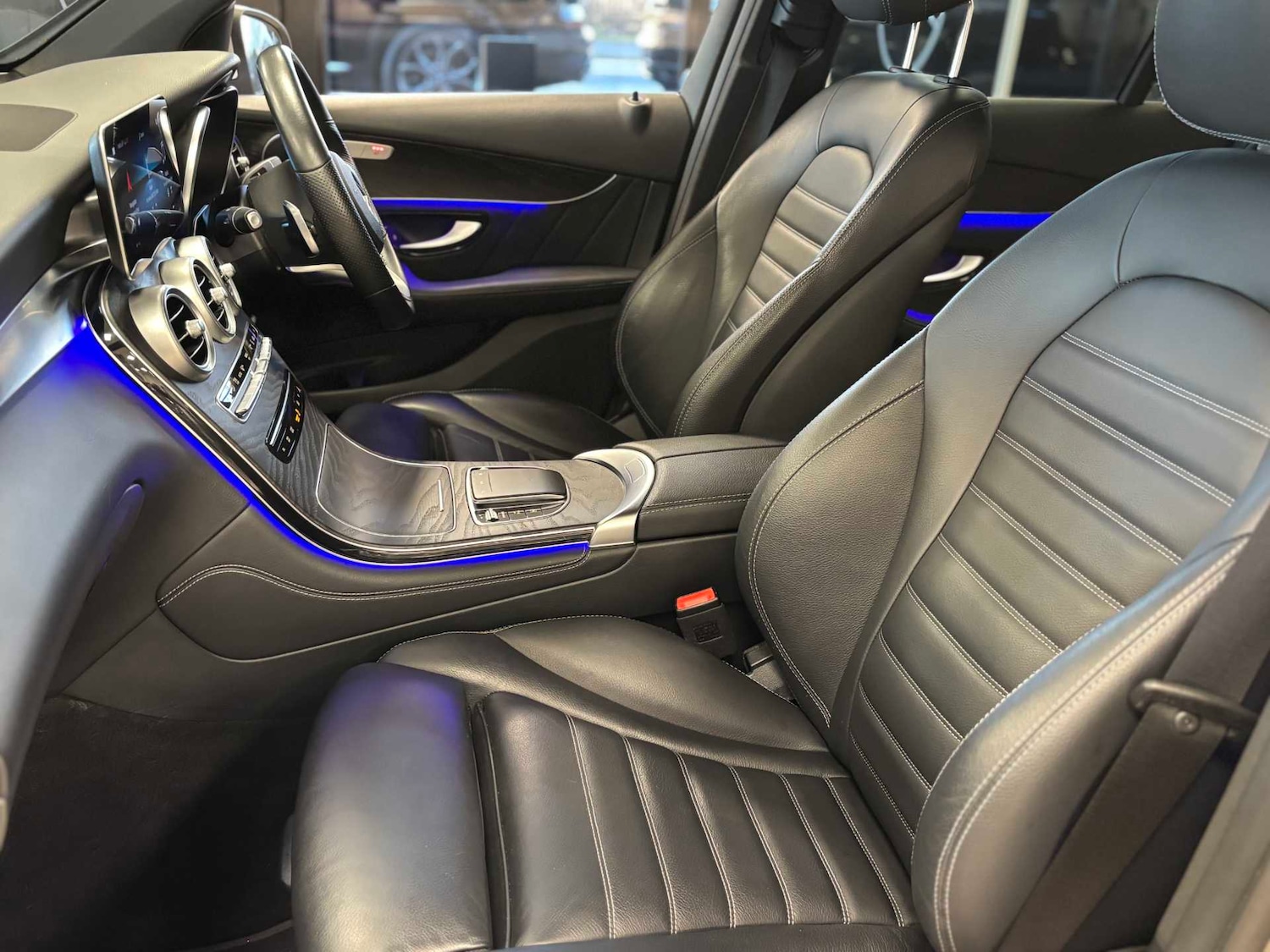 Used Mercedes-Benz GLC 2020 for sale - 76928982: Photo 24