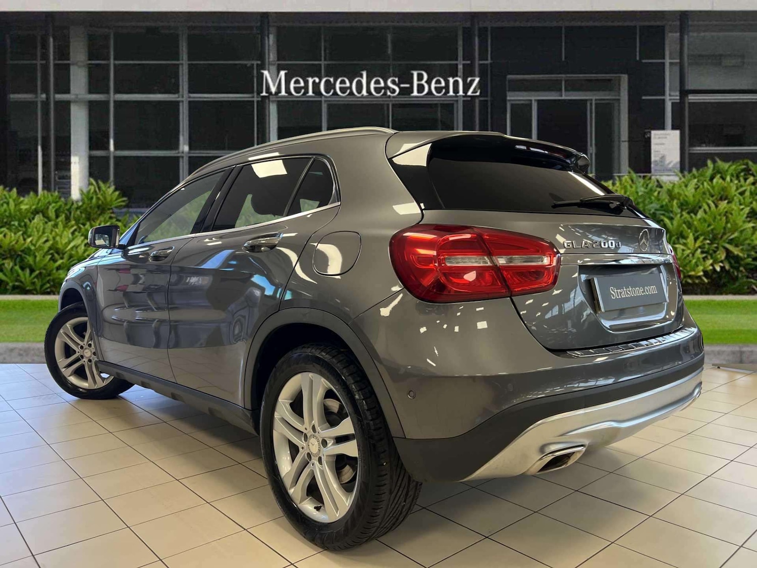 Used Mercedes-Benz GLA 2017 for sale - 76362558: Photo 2
