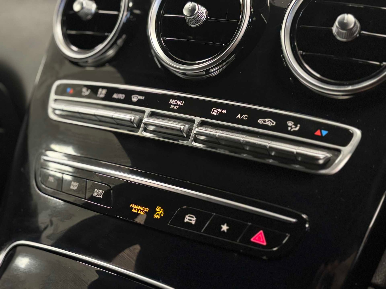 Used Mercedes-Benz GLC 2022 for sale - 77321750: Photo 19