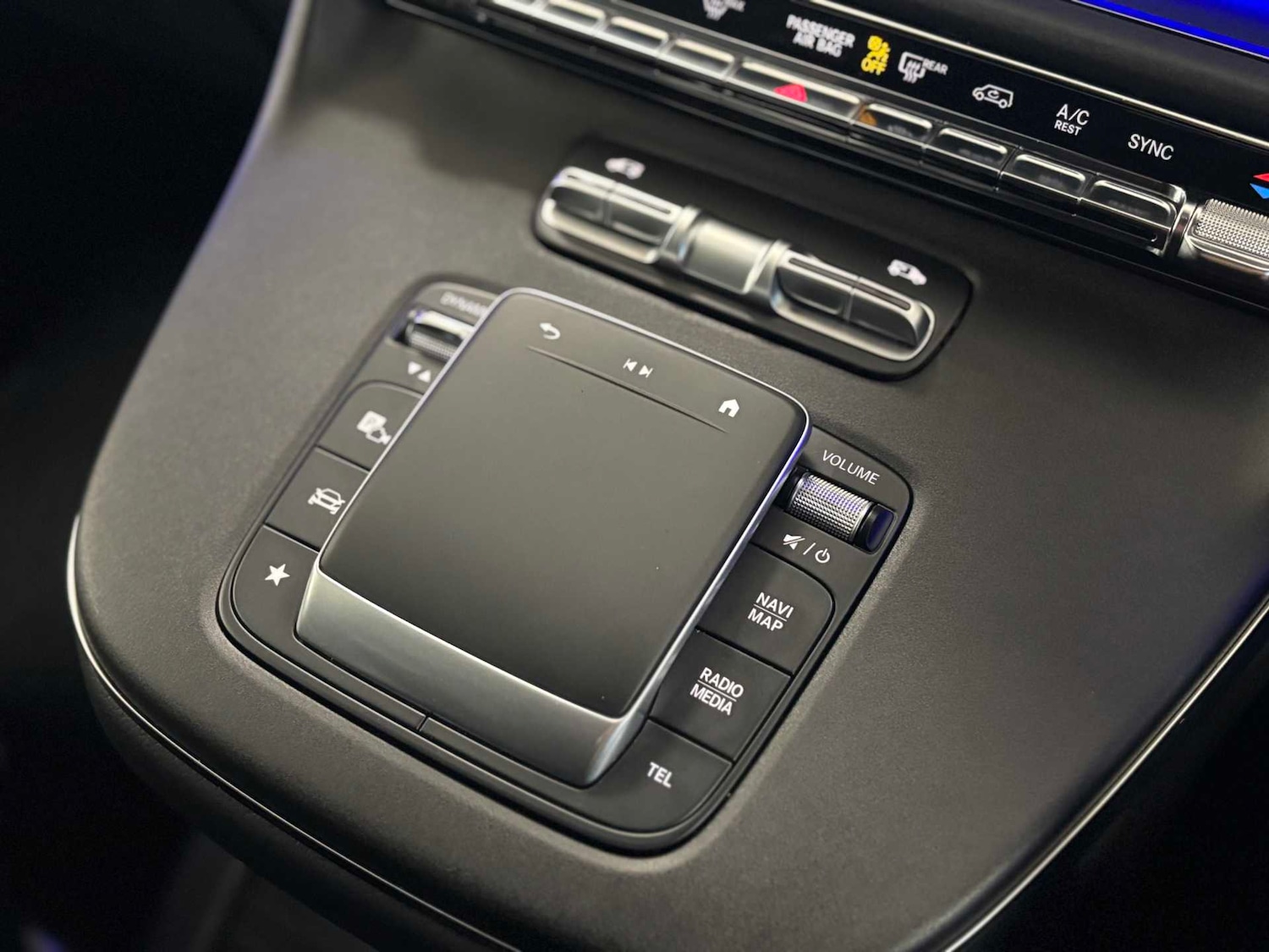 Used Mercedes-Benz V-Class 2024 for sale - 76624480: Photo 20