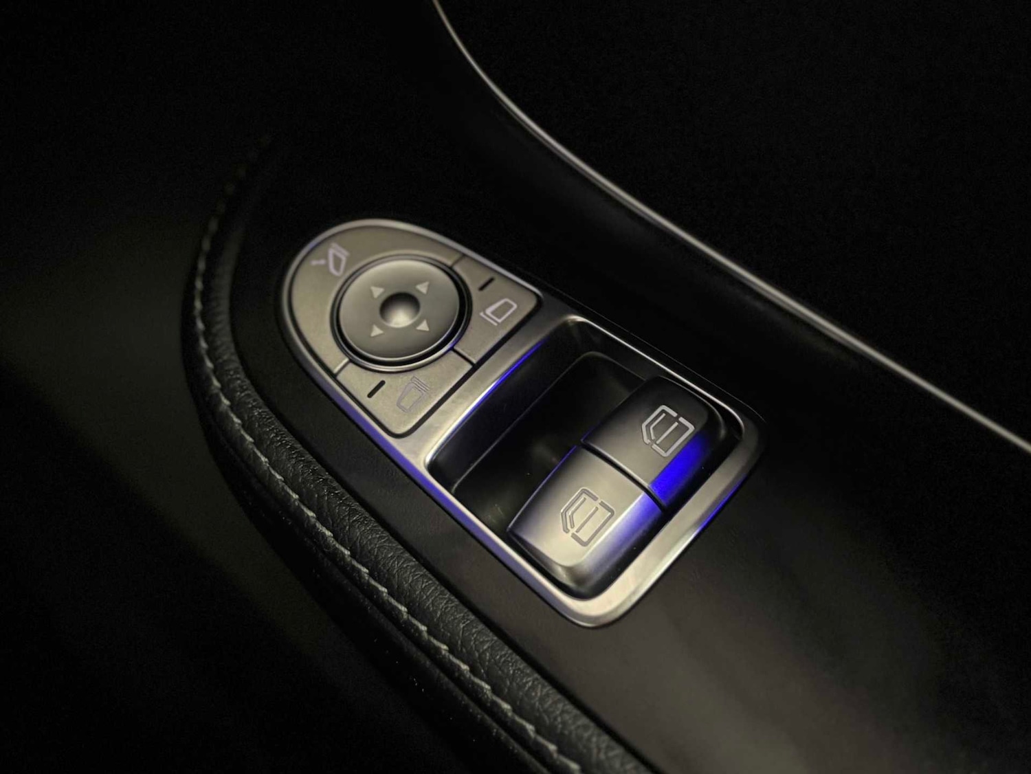 Used Mercedes-Benz V-Class 2024 for sale - 76624480: Photo 24