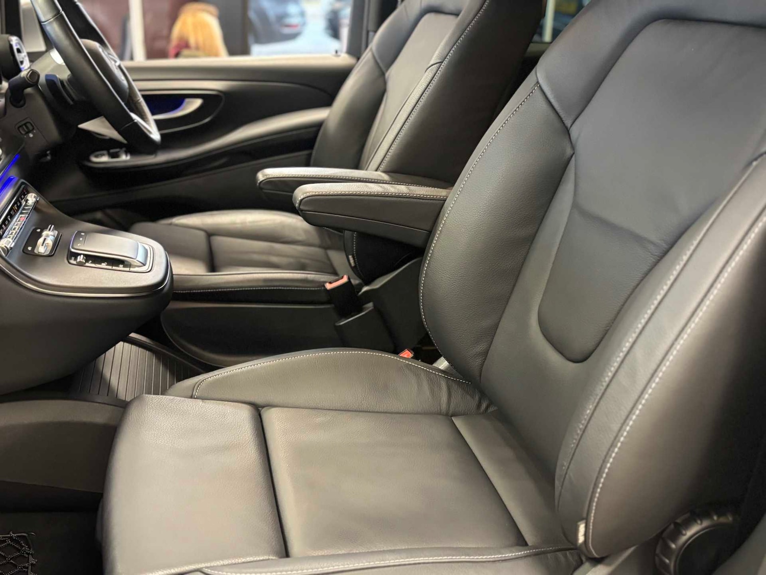 Used Mercedes-Benz V-Class 2024 for sale - 76624480: Photo 26