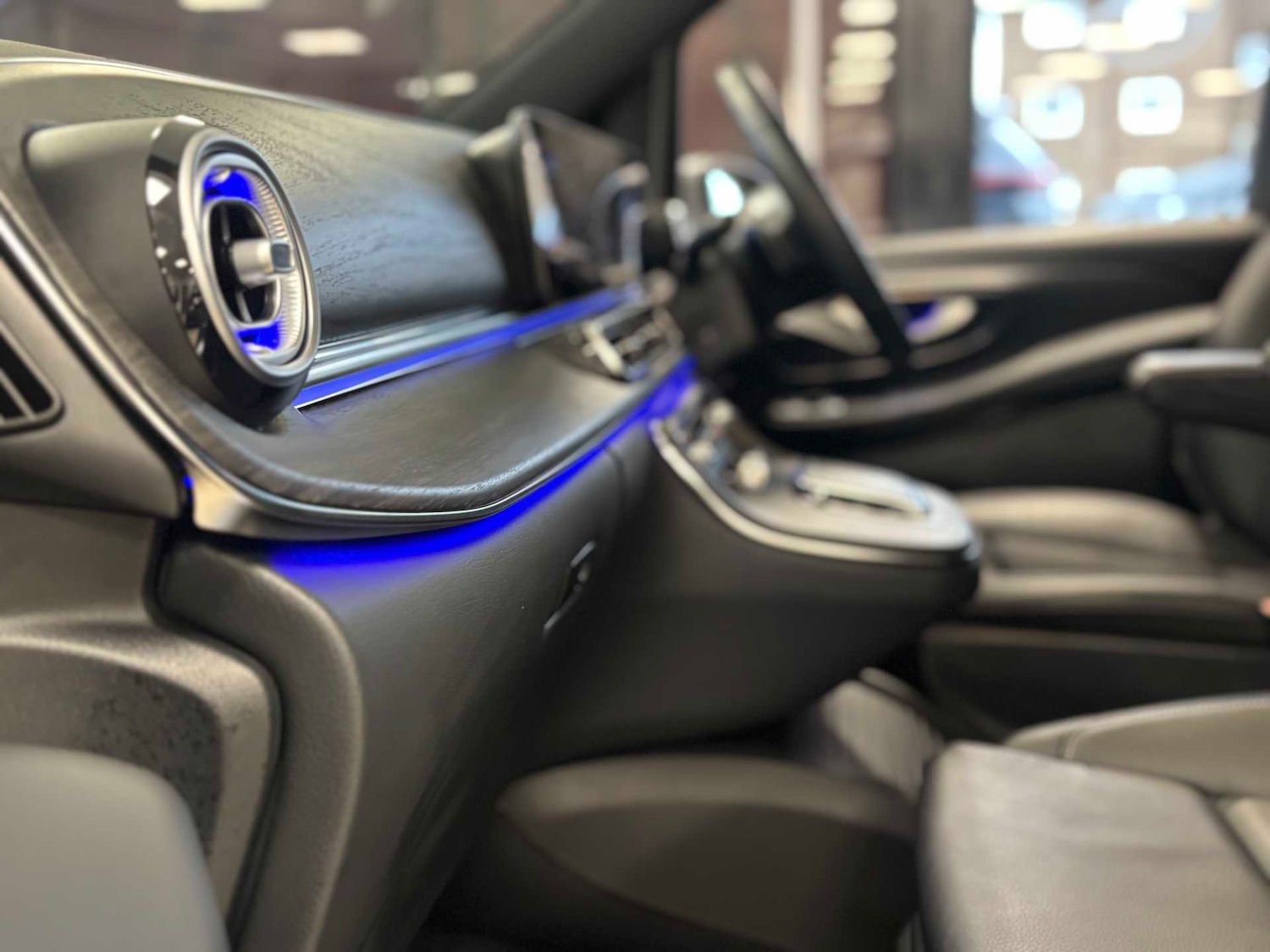 Used Mercedes-Benz V-Class 2024 for sale - 76624480: Photo 27