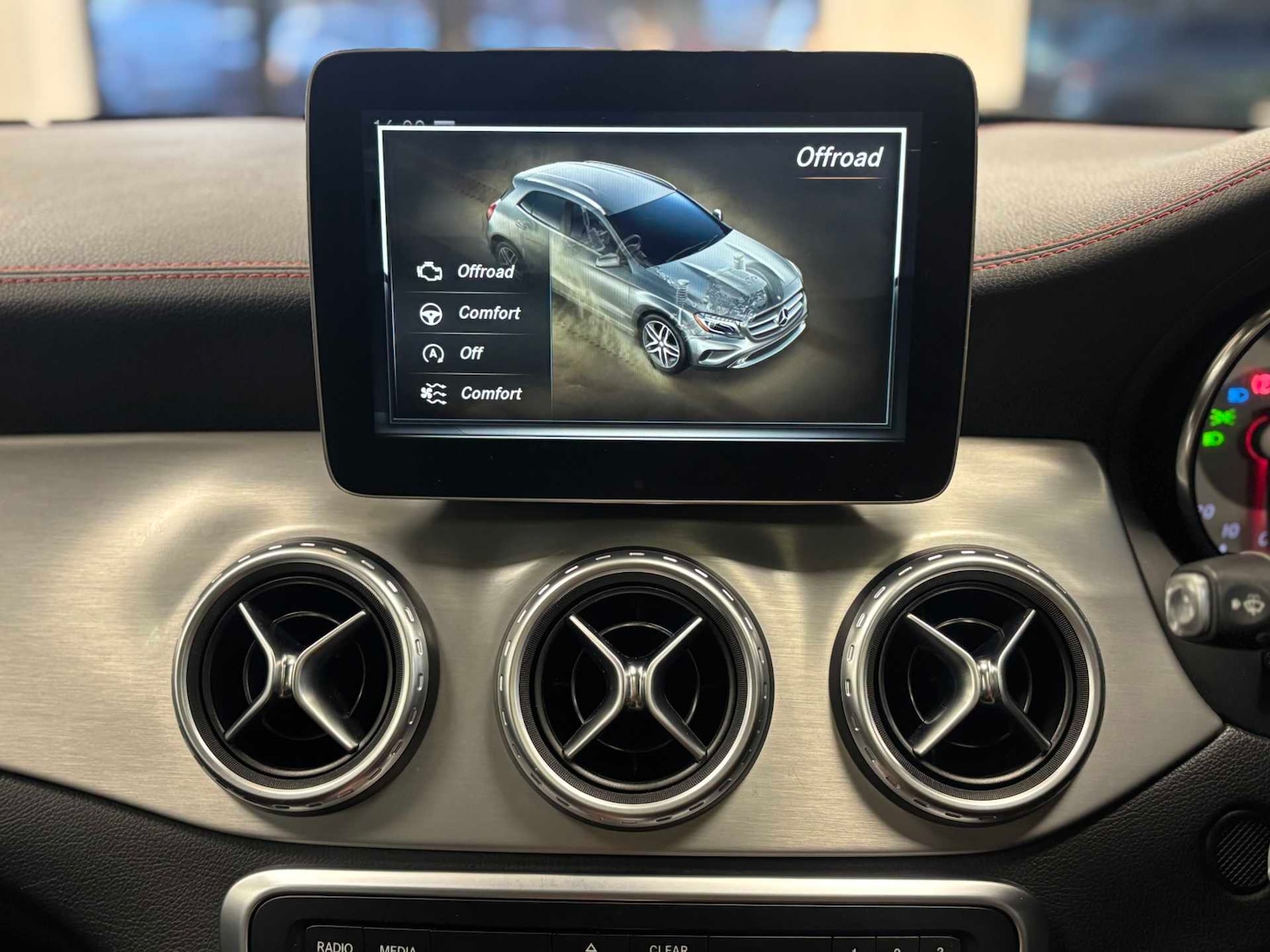 Used Mercedes-Benz GLA for sale - 76587750: Photo 11