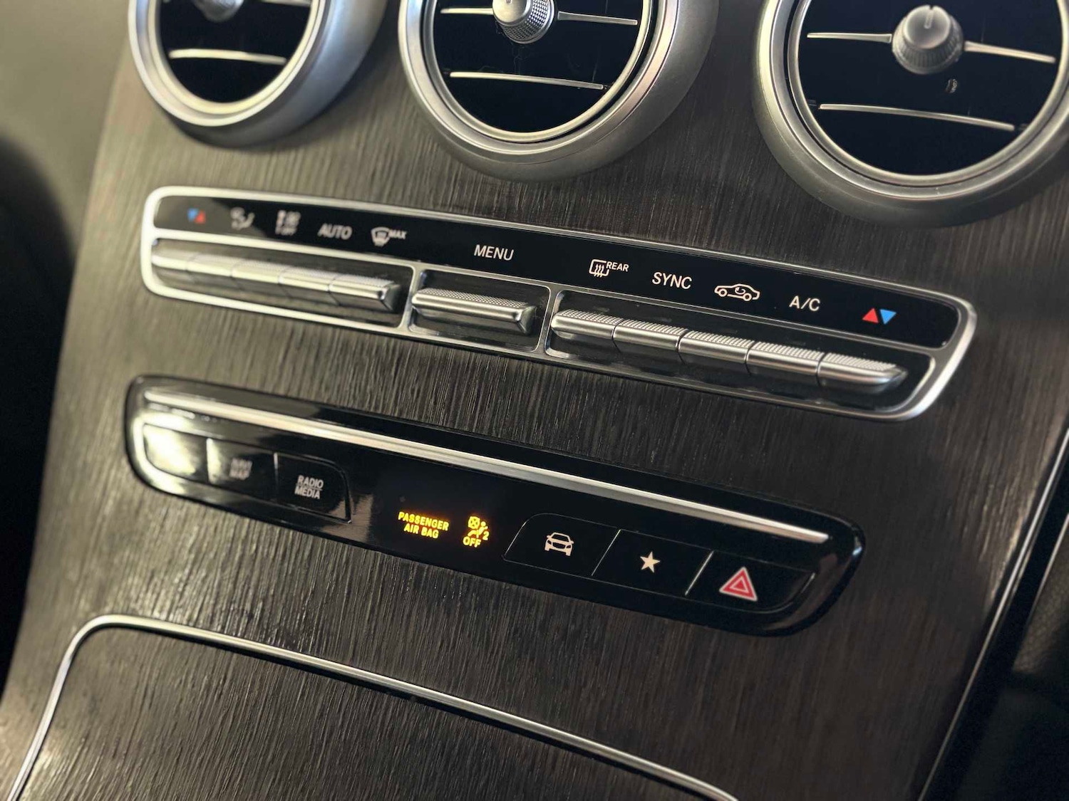 Used Mercedes-Benz GLC 2020 for sale - 77458680: Photo 20