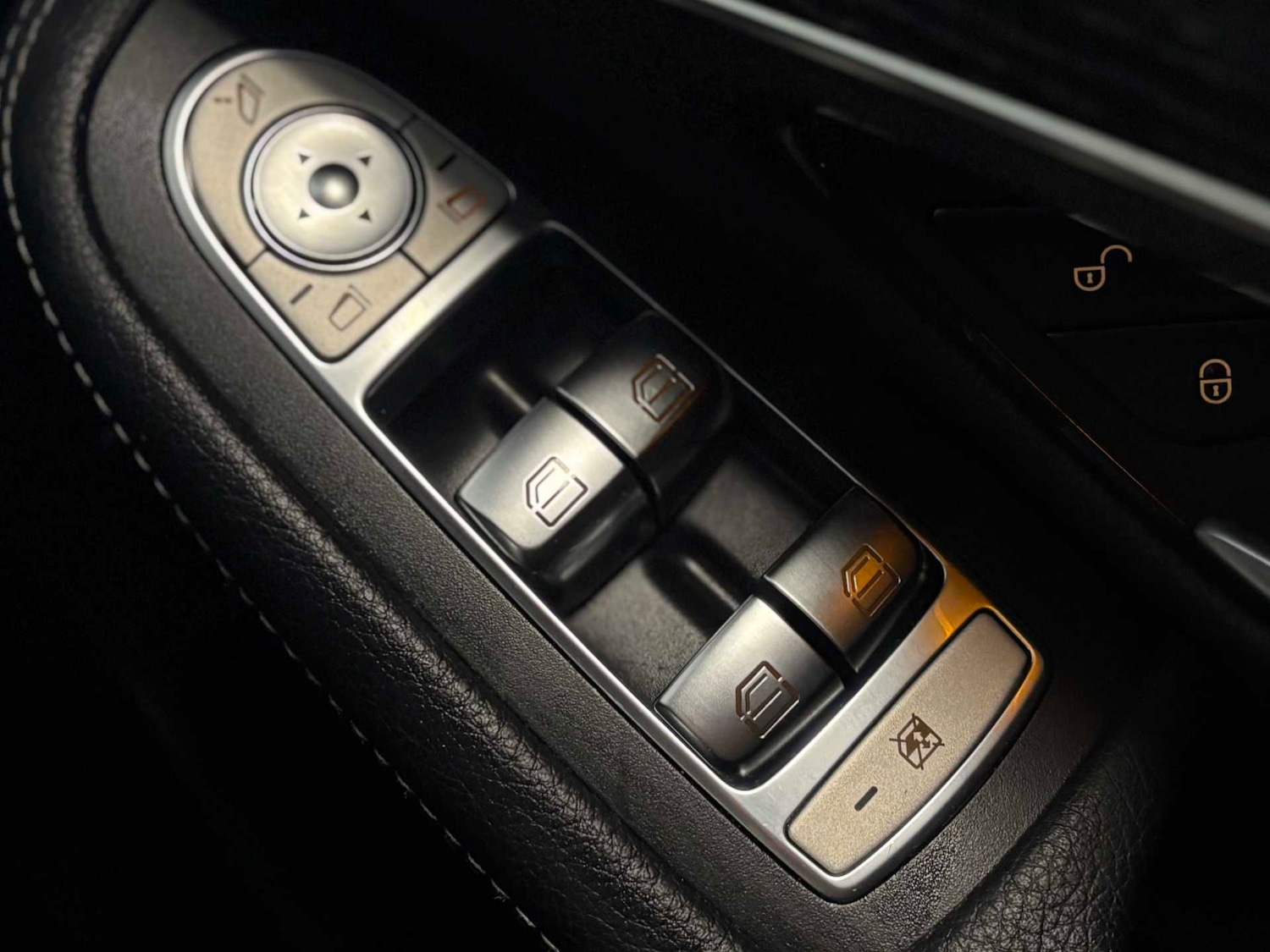 Used Mercedes-Benz GLC 2020 for sale - 77458680: Photo 27