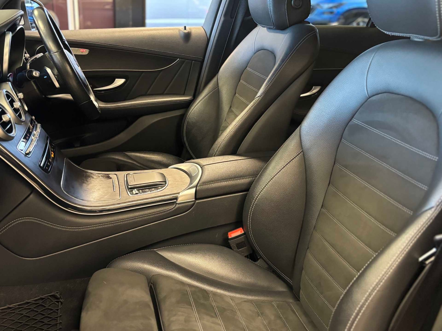 Used Mercedes-Benz GLC 2020 for sale - 77458680: Photo 28