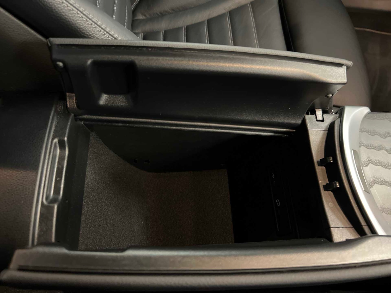 Used Mercedes-Benz GLC 2021 for sale - 76460144: Photo 32