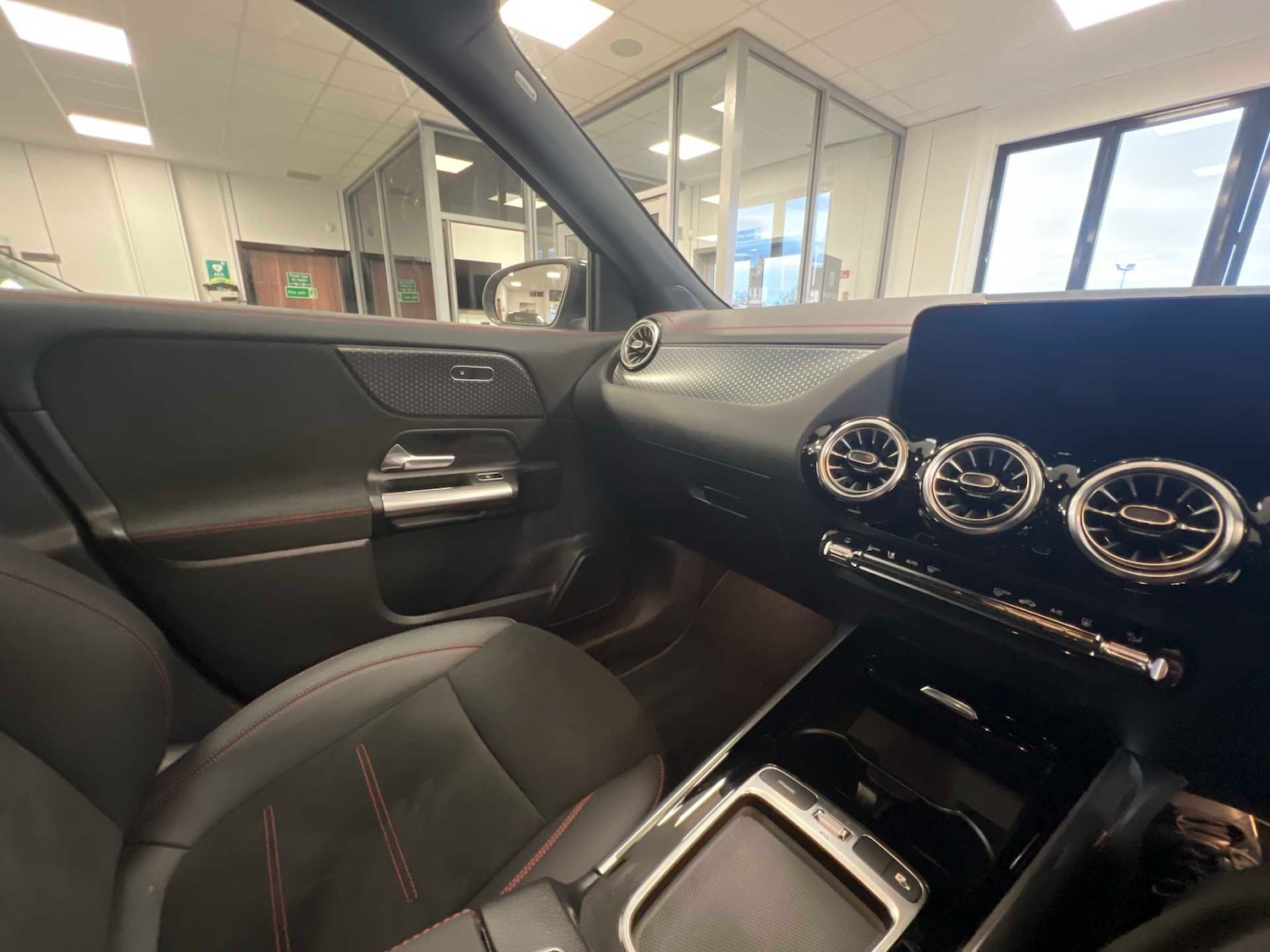 Used Mercedes-Benz EQA 2025 for sale - 77206509: Photo 24