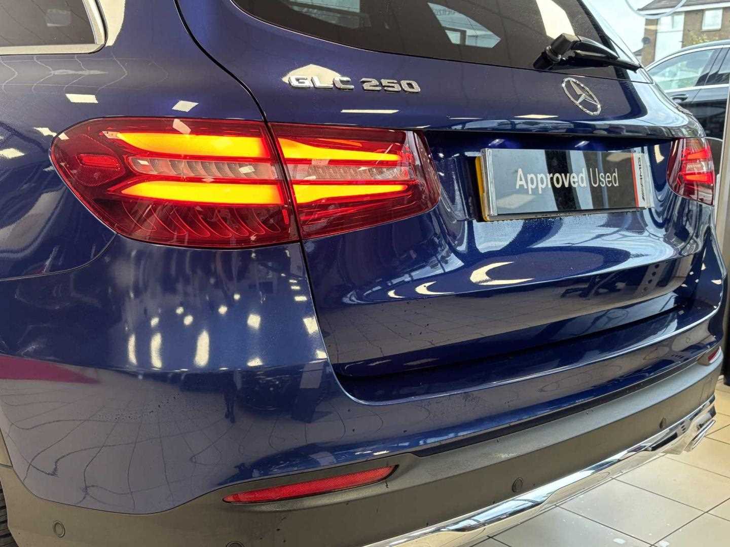 Used Mercedes-Benz GLC 2018 for sale - 76034891: Photo 31
