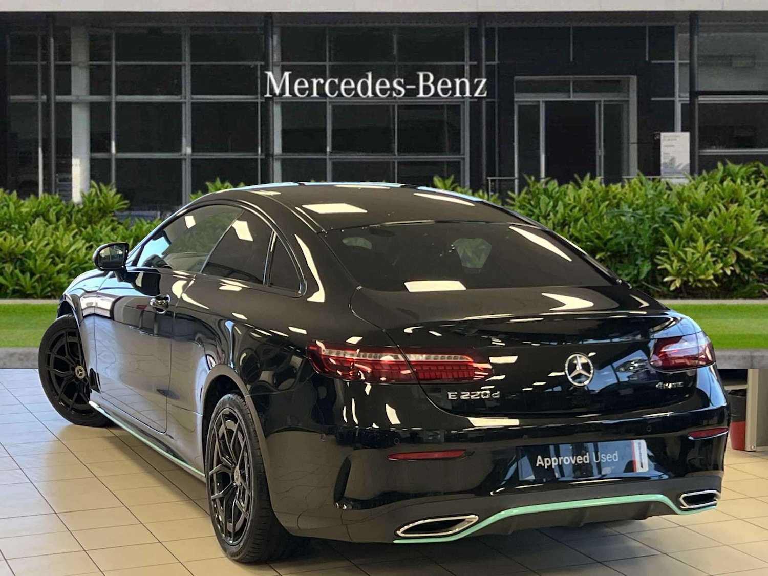 Used Mercedes-Benz E Class for sale - 76967963: Photo 2