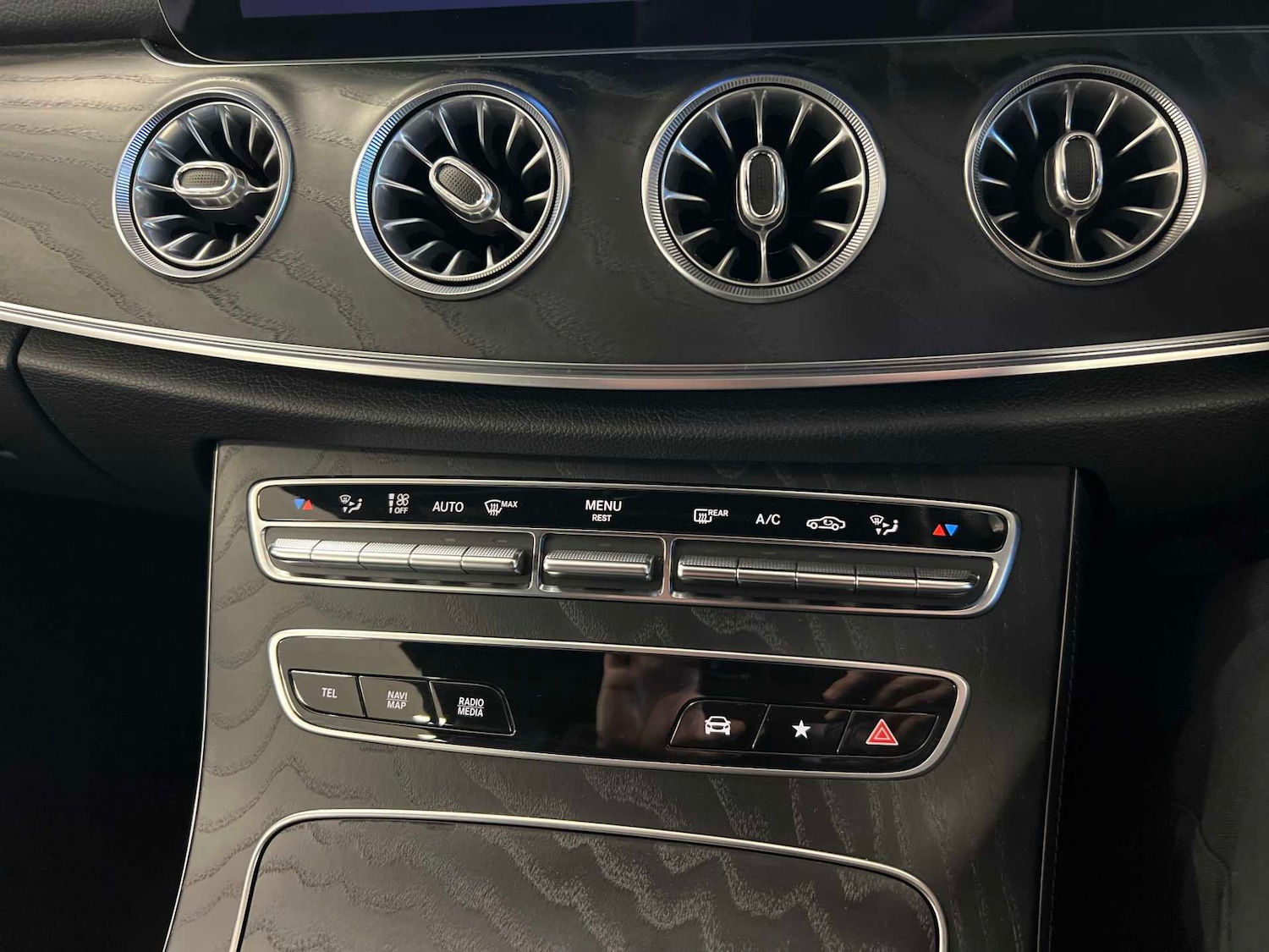 Used Mercedes-Benz E Class for sale - 76967963: Photo 24