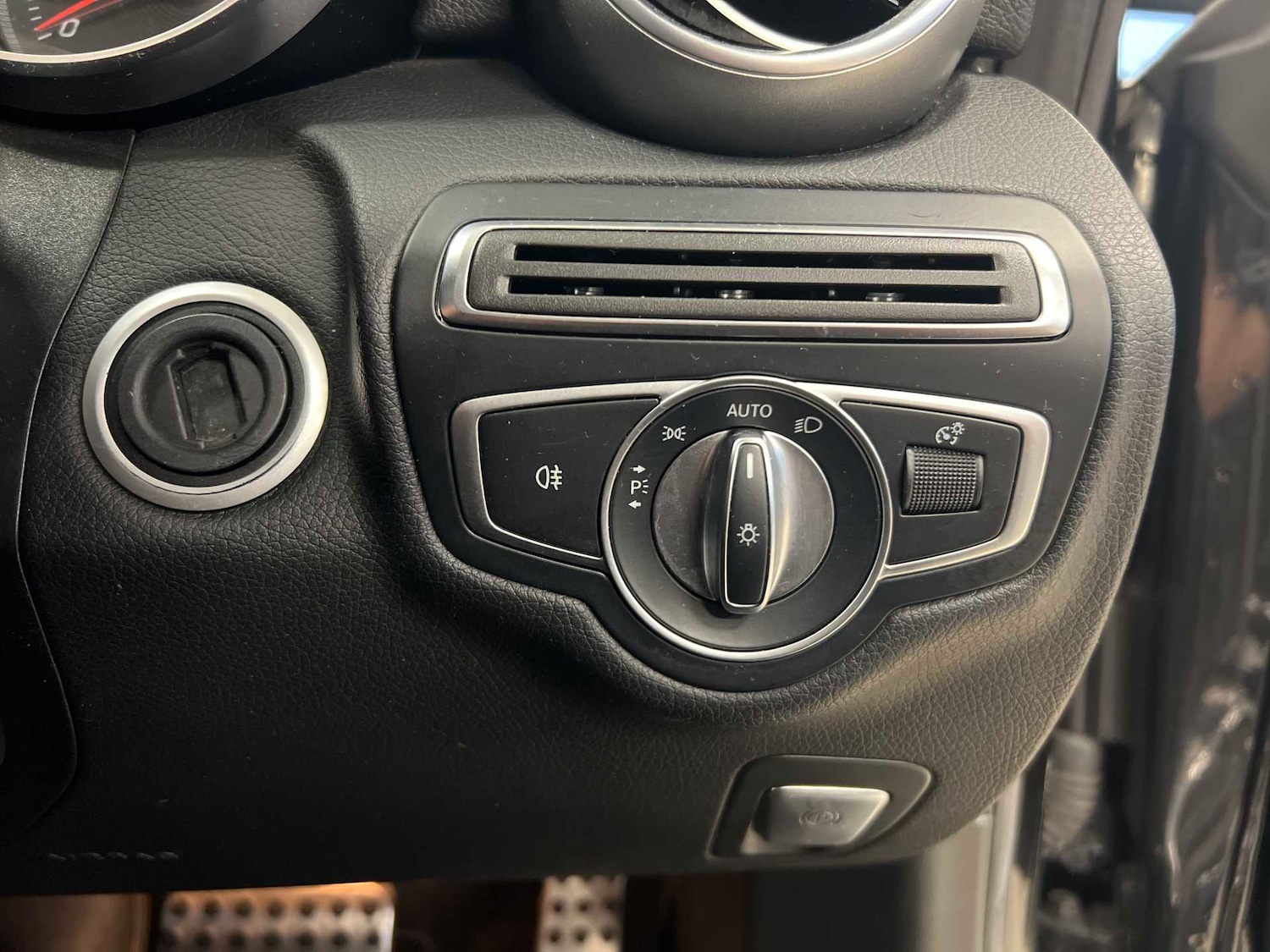 Used Mercedes-Benz C Class 2018 for sale - 76553266: Photo 13