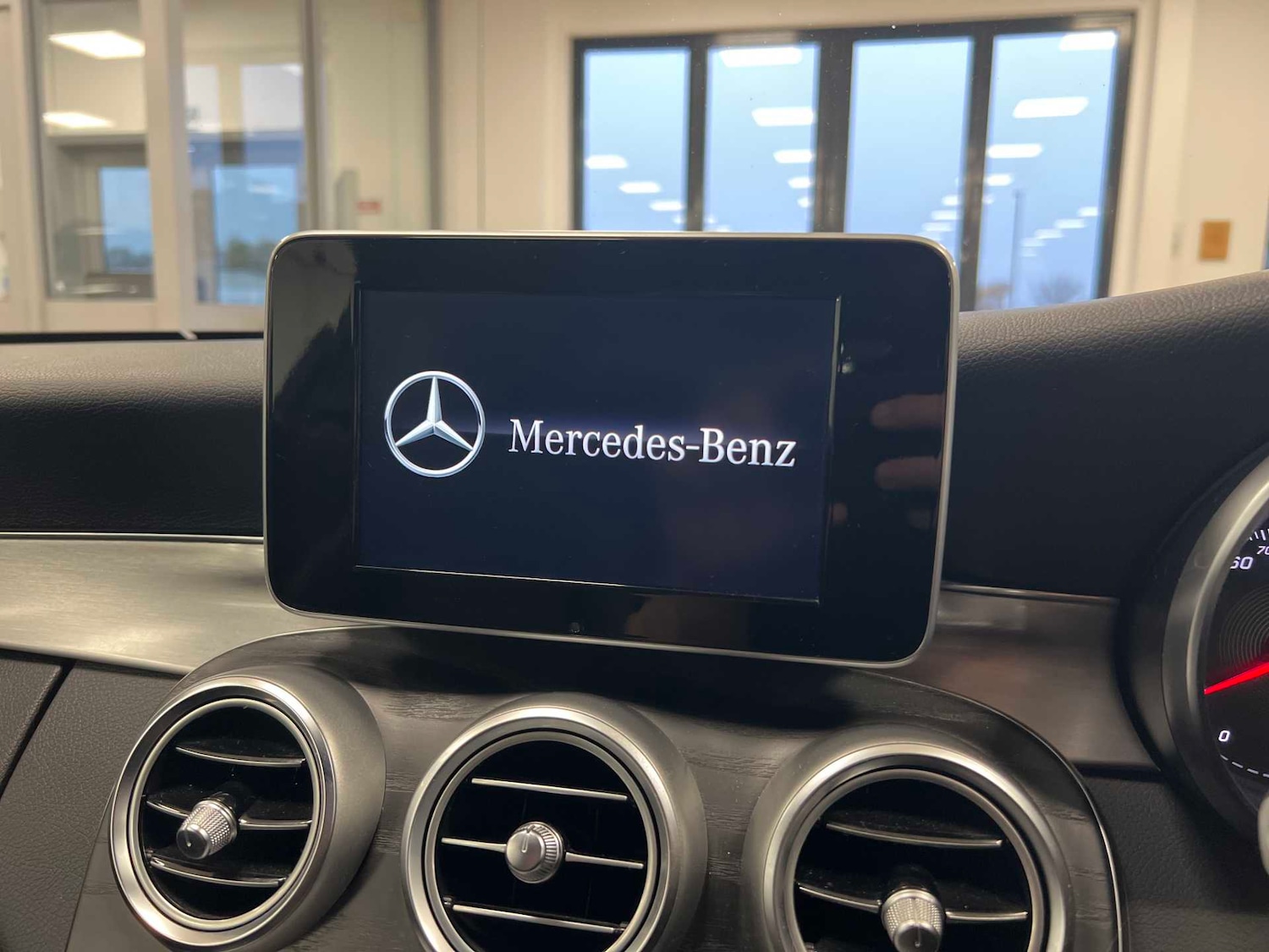 Used Mercedes-Benz C Class 2018 for sale - 76553266: Photo 15